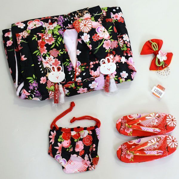 七五三 女児 三歳 被布着物フルセット 黒地 綸子地 うさぎ 三才 3歳 3才 女の子 祝着 お仕立て無料 NO13598