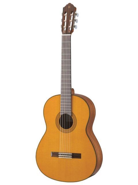 ヤマハ YAMAHA クラシックギター CG142C 響棒配置と塗膜の厚さ変更により音量 音質 立ち上がりが向上 演奏性の高いネック形状と弦高 ソフトケース付き
