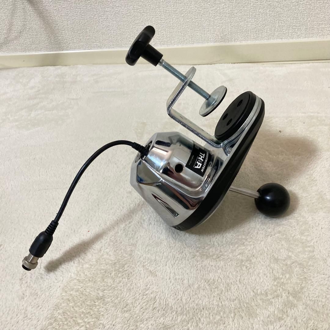 スラストマスター TH8A