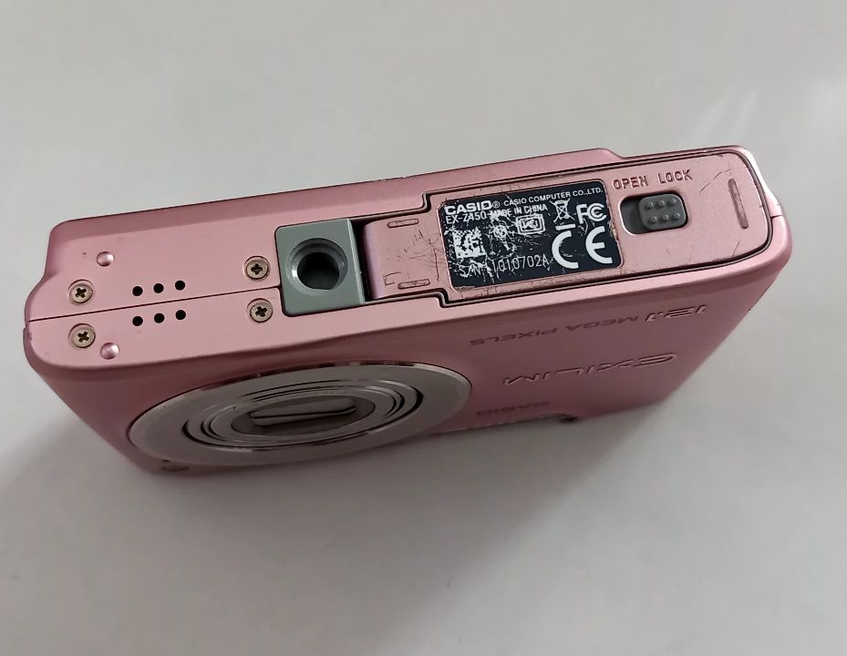 CASIO EXILIM ピンク デジタルカメラ　ジャンク品 ジャンク品 CASIO EXILIM EX-Z450 デジタルカメラ ピンク色
