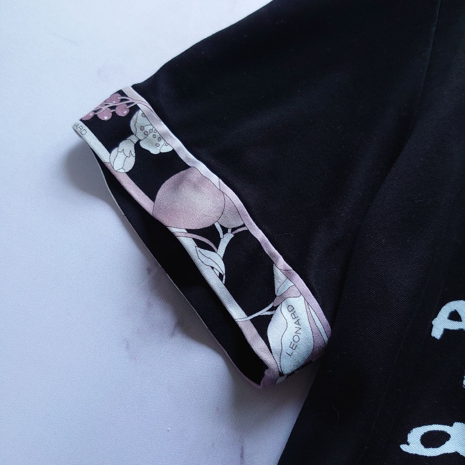 【売約済】レオナールスポーツ　カットソー　花柄トリム　ロゴ刺繍 売約済】レオナールスポーツ カットソー 花柄トリム ロゴ刺繍