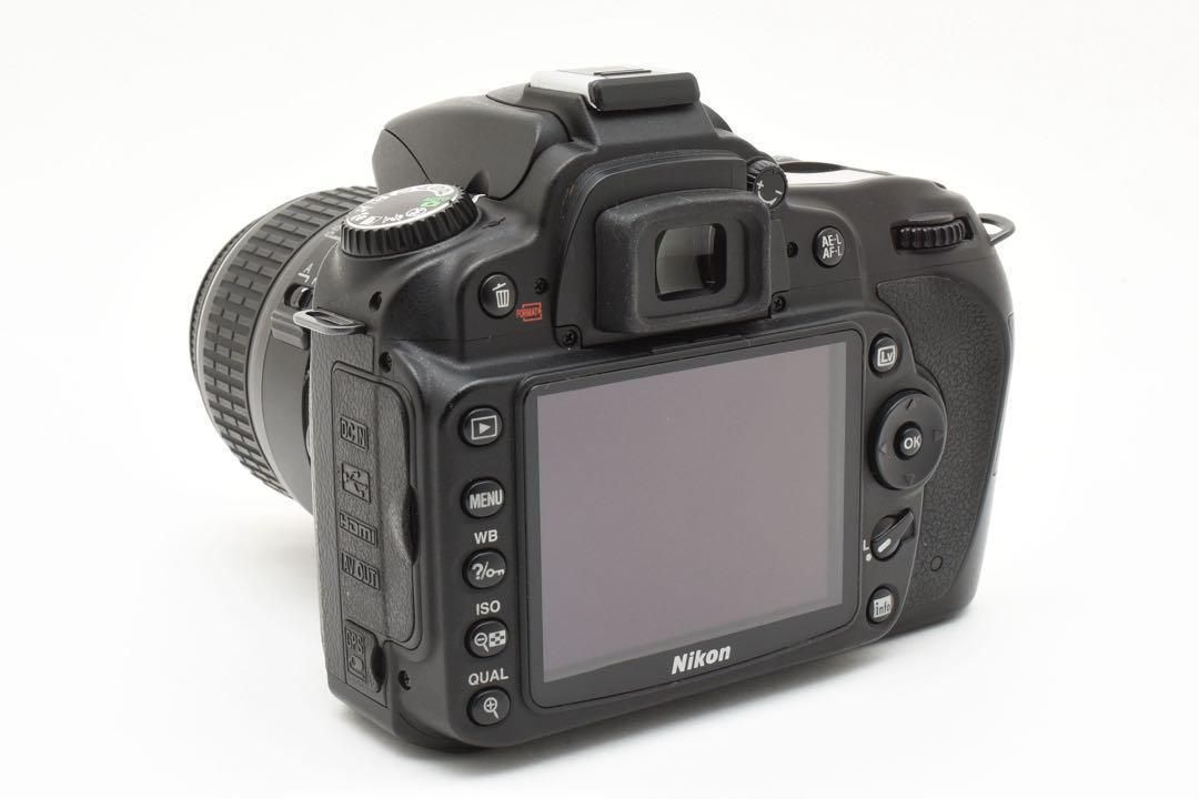 美品　Nikon D90 デジタル一眼レフカメラ　カードリーダーでスマホ転送 美品 Nikon D90 デジタル一眼レフカメラ カードリーダーでスマホ