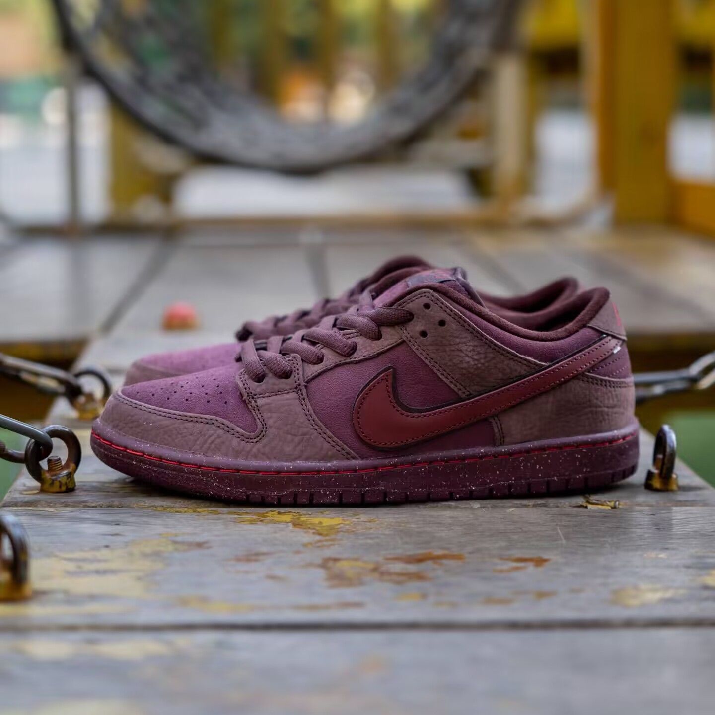 NIKE SB DUNK LOW PRM ナイキ SB ダンク ロー プレミアム メンズ スニーカー ローカット BURGUNDY  CRUSH/DARK TEAM RED ワインレッド FN0619-600 - メルカリ