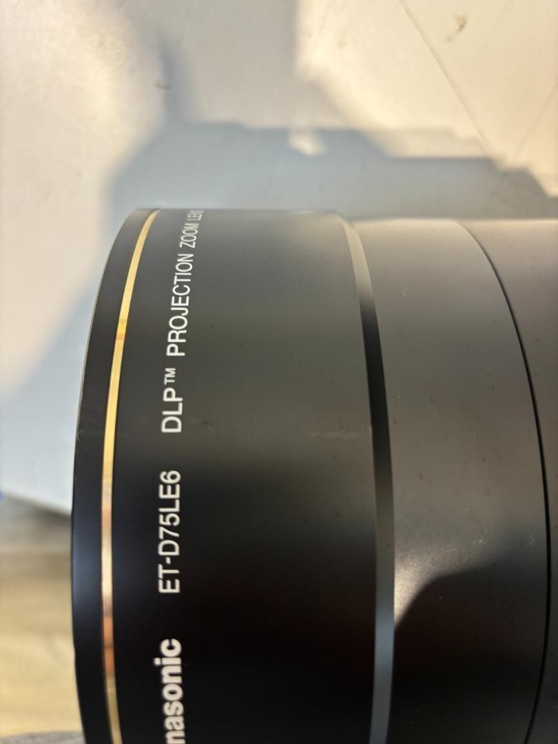 Panasonic 業務用PT-DZ870LK WUXGA - メルカリ