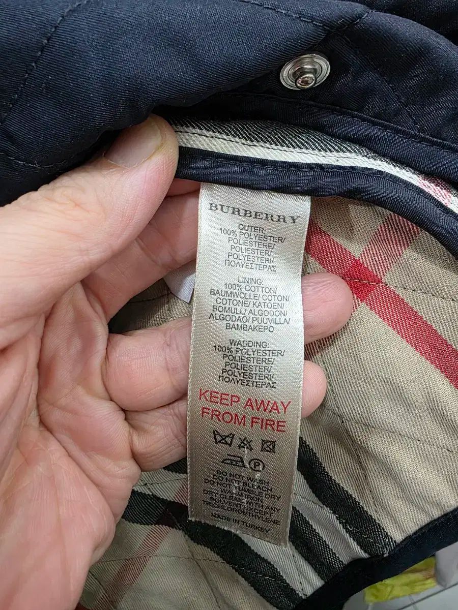 バーバリー キッズ