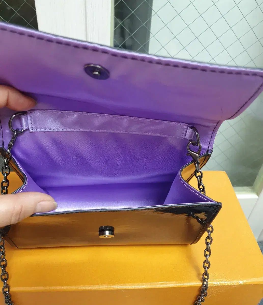 ANNASUI アナスイ