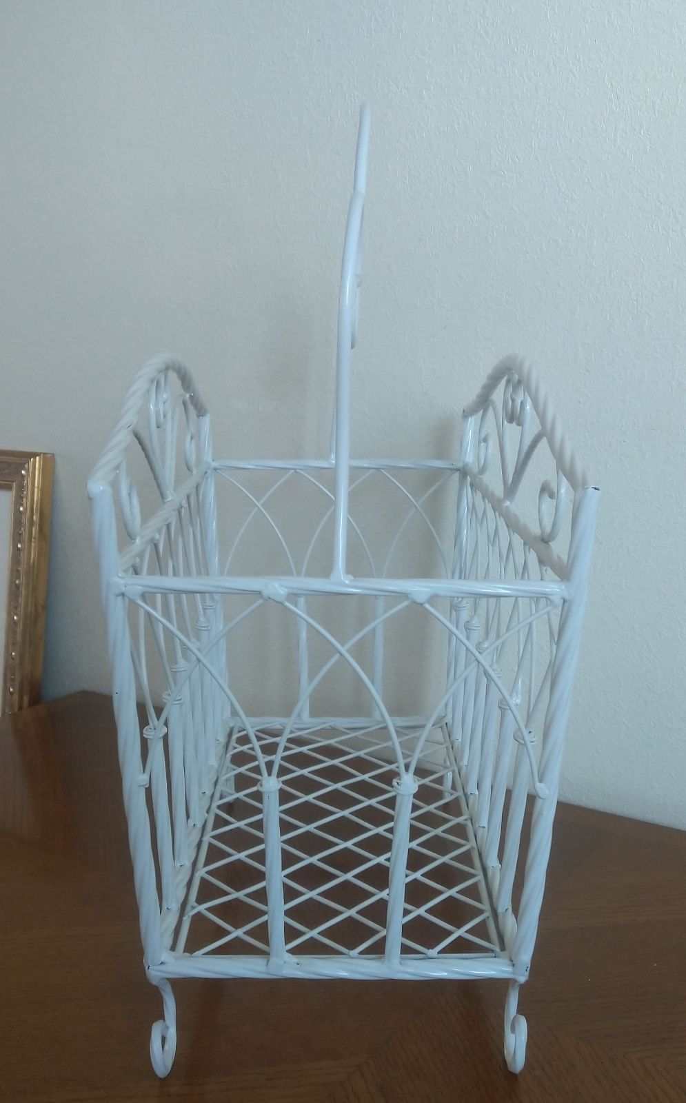 ローラアシュレイ　アイアンマガジンラック ホワイト　アンティーク ローラアシュレイアイアンマガジンラック ホワイトアンティーク