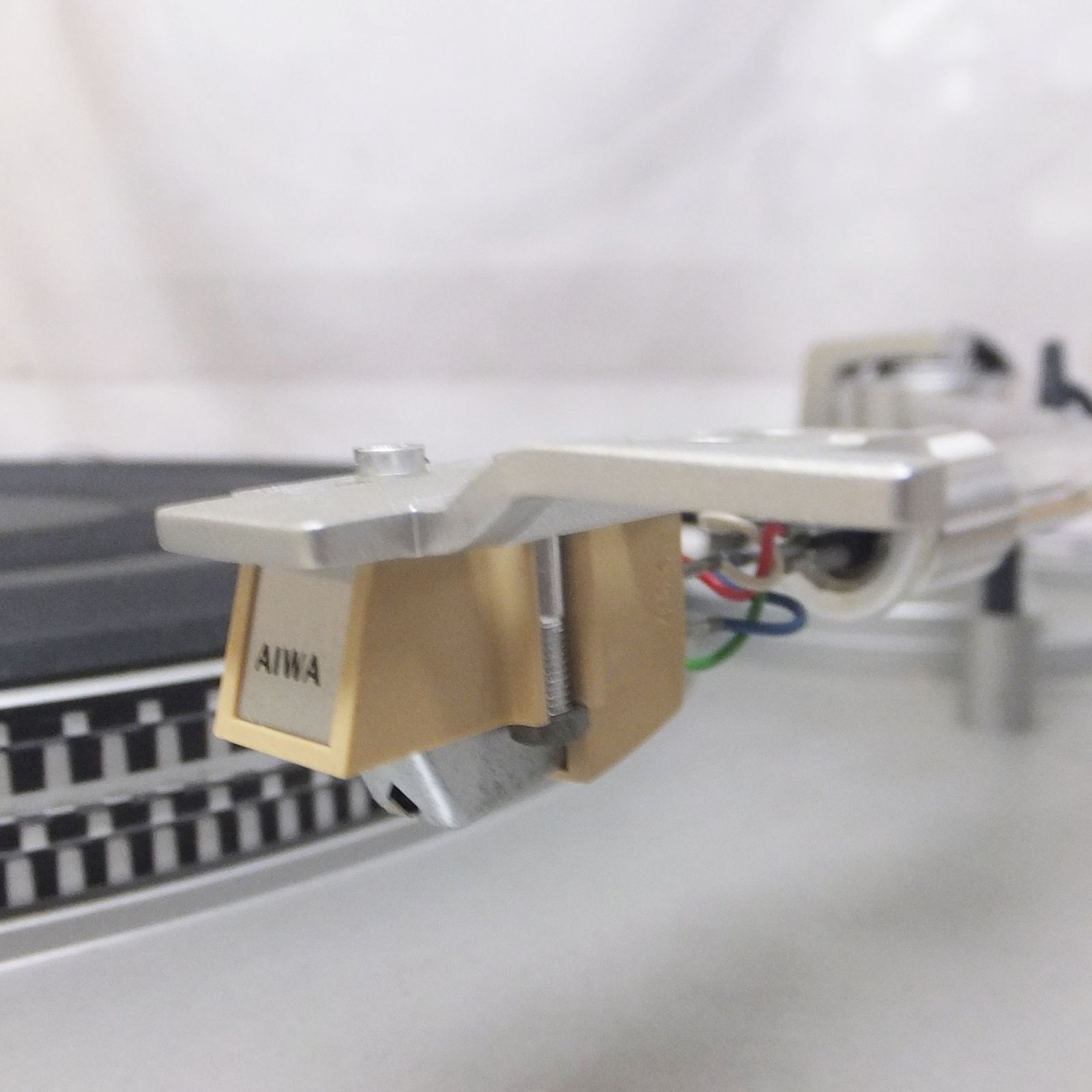  R 490 AIWA ターンテーブル AP-D 60 シェルカートリッジ付き 現状 10 レコードプレーヤー本体 レコードプレーヤー