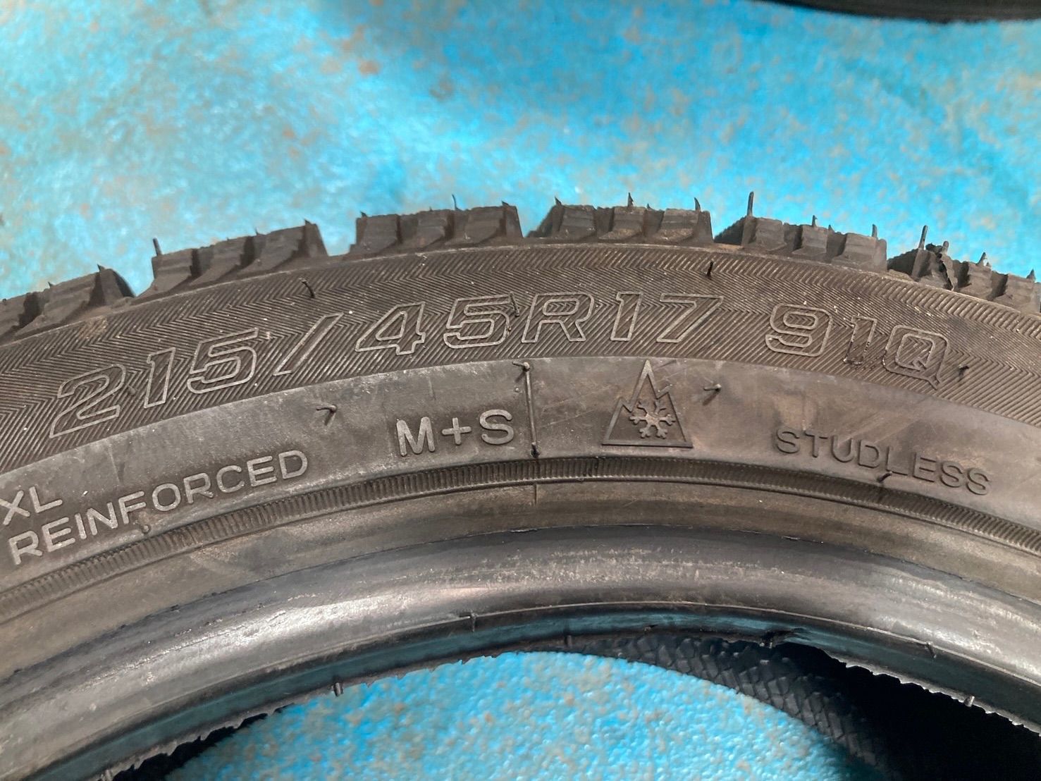 中古スタッドレスタイヤ ナンカン AW-1 215/45R17 2022年 プリウス 86 