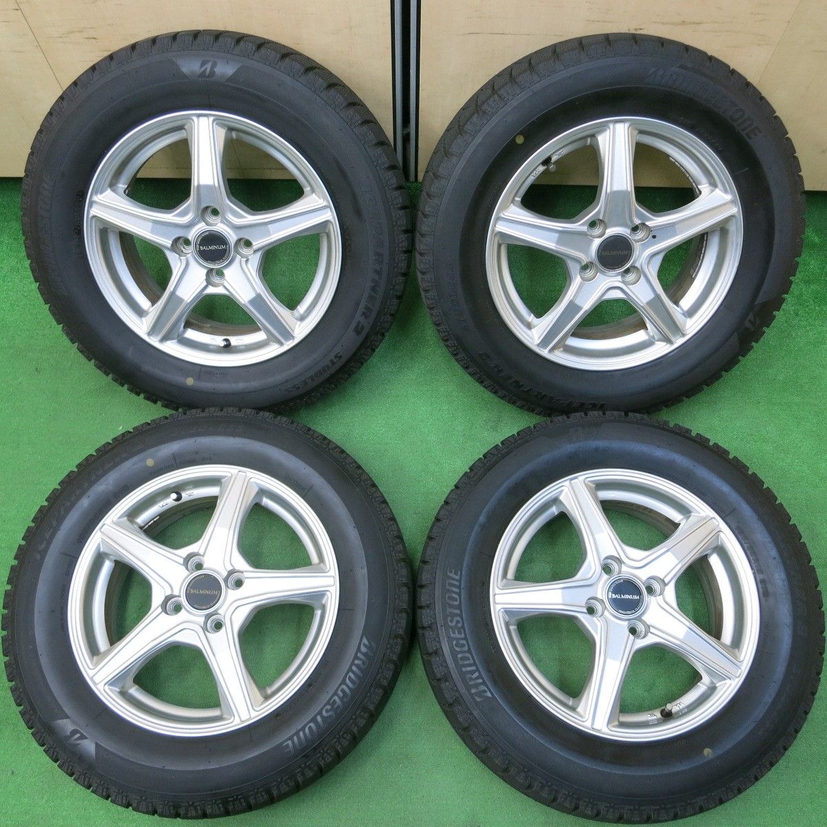 送料無料* バリ溝！20年！綺麗！9.5分☆スタッドレス 195/65R15 ...