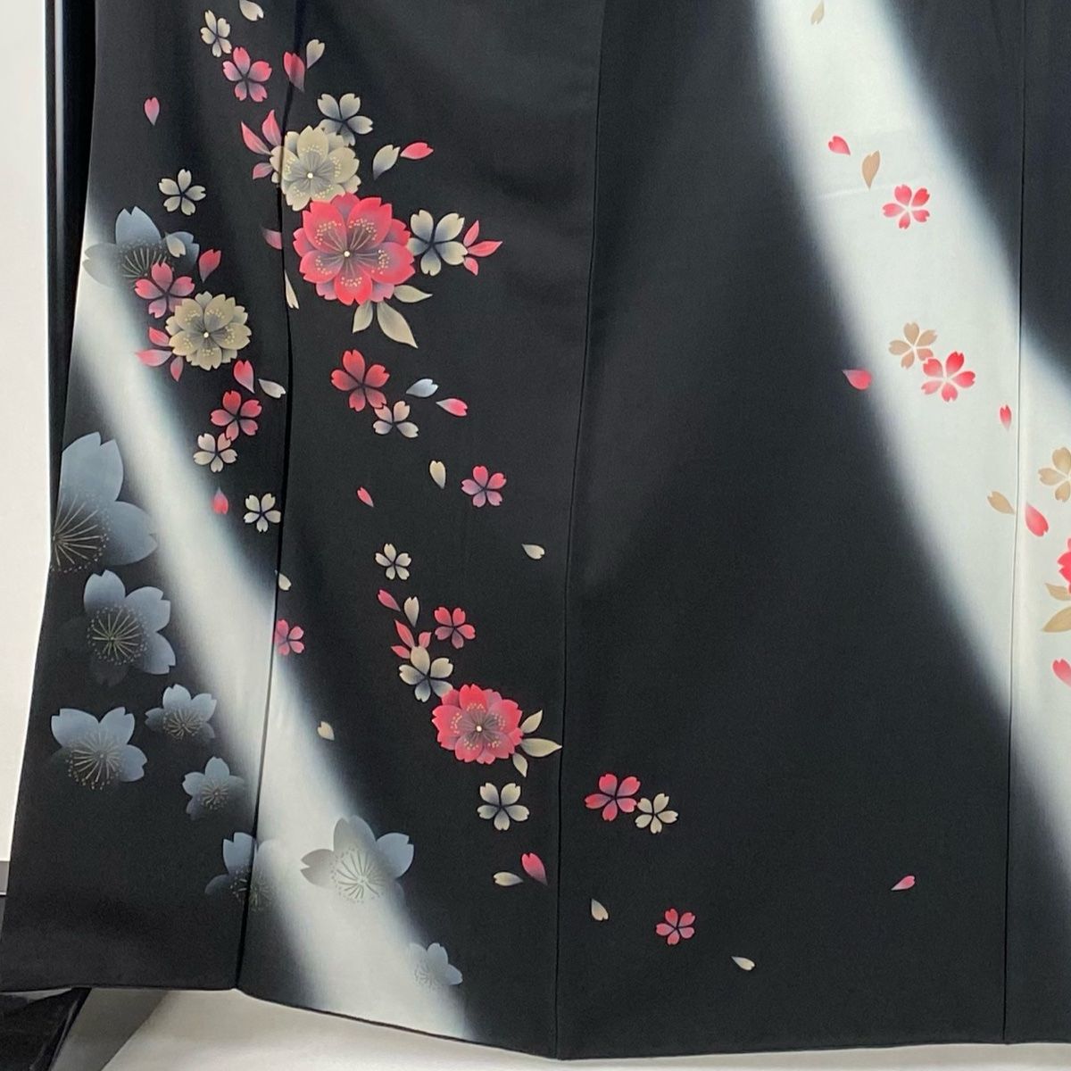 振袖 身丈165cm 裄丈67.5cm 正絹 秀品 振袖 身丈165cm 袷 サーモン 鞠 赤紫