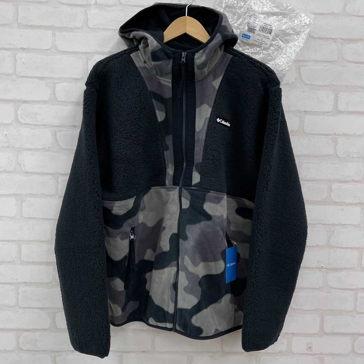 【未使用/M】コロンビア フルジップ フーディー/Columbia Backbowl Sherpa Full Zip Hoodie/カモ 迷彩/シェルパ フード ジャケット/1952401010 AM9521/ 服飾 (70-2025-0107-KO-005)