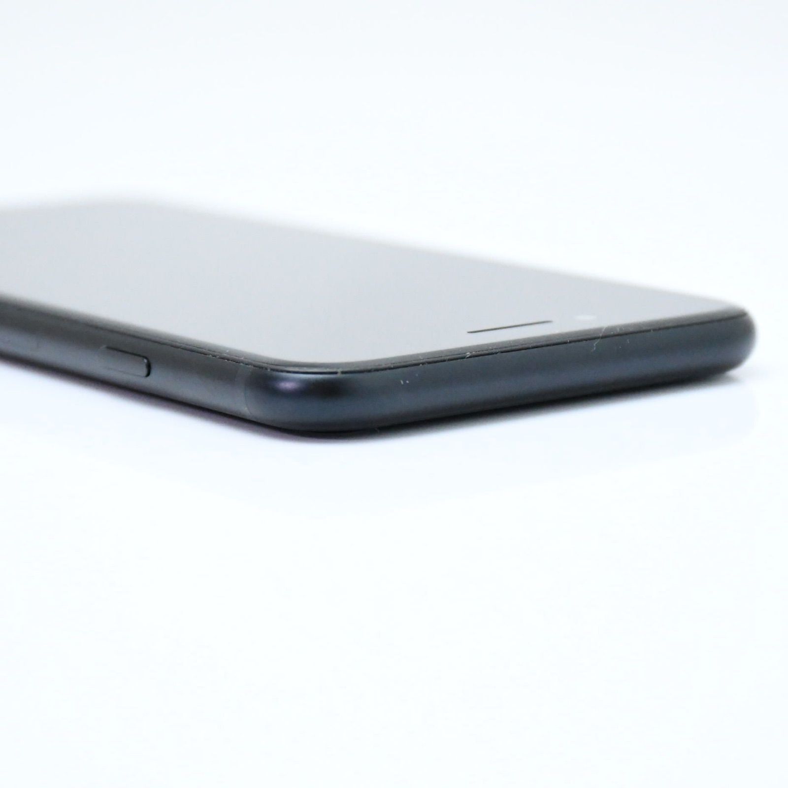 美品＊純正バッテリー87%】SIMフリー iPhoneSE 第3世代 64GB