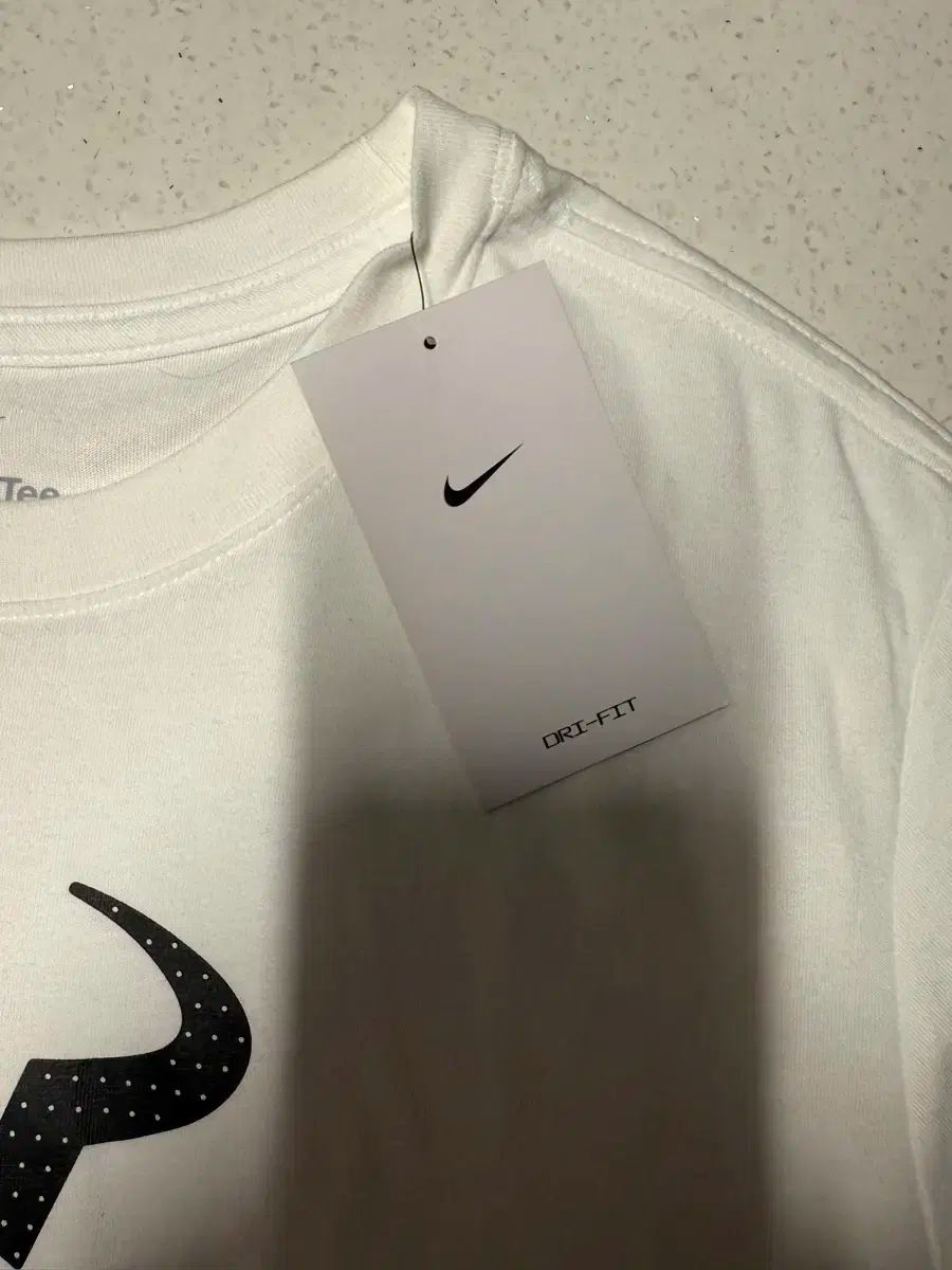 ナイキ NIKE テニス 半袖 ウェア ラファエル ナダル エアロリアクト Amazon.co.jp: NIKE ナイキ Court AeroReact Rafa コート エアロ