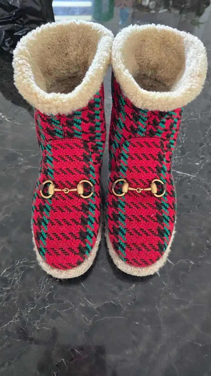 GUCCI グッチ レッド チェック ファー ブーツ KIN-KAAI_COM