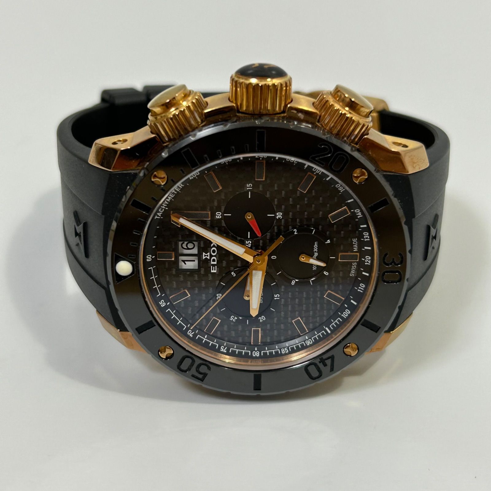 EDOX エドックス クロノオフショア1 クロノグラフビッグデイト クォーツ 腕時計 ゴールド ブラック WWW_MORNINGWALKER_COM