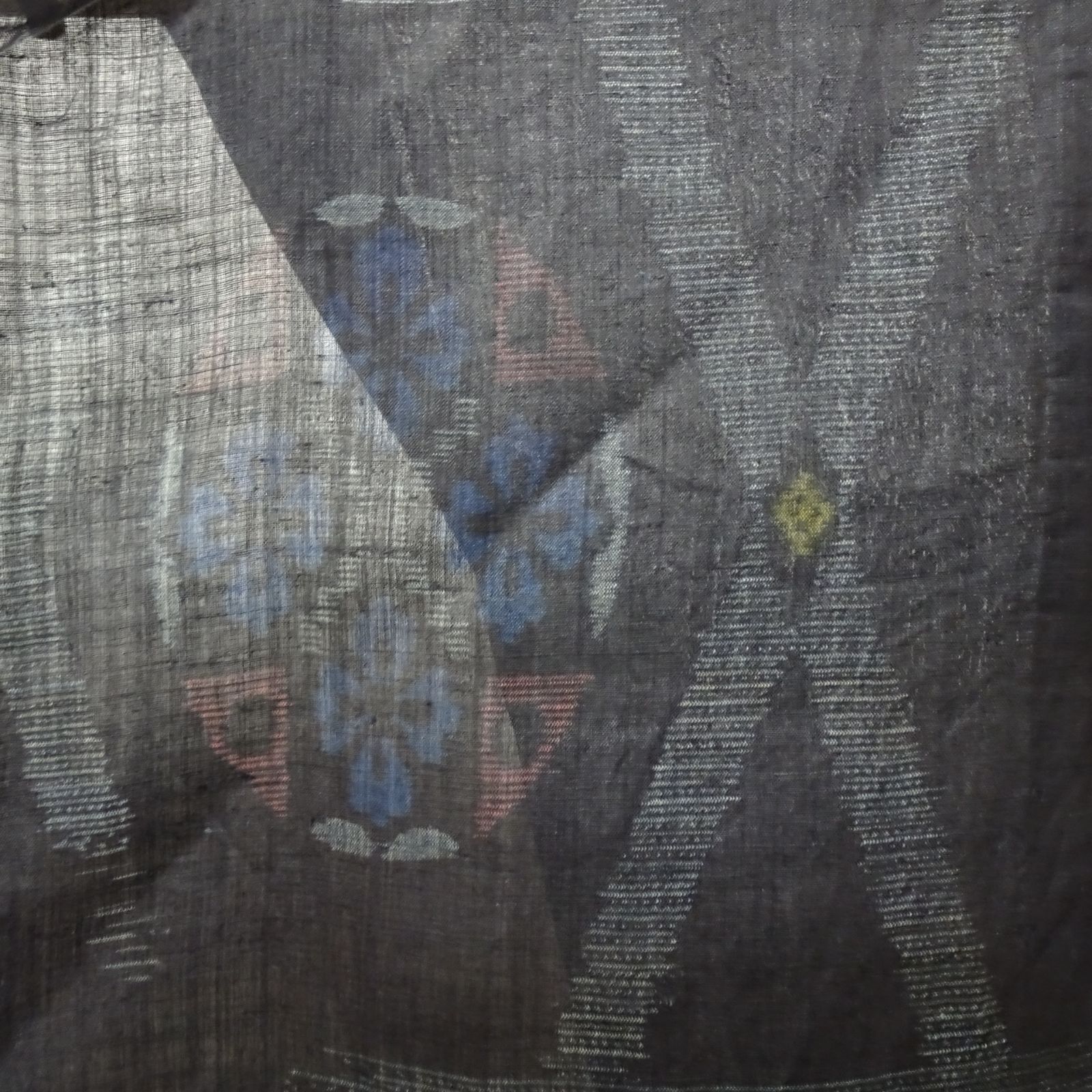 アンティーク 宮古上布 着物 横絣 赤 青 黄入り 232186