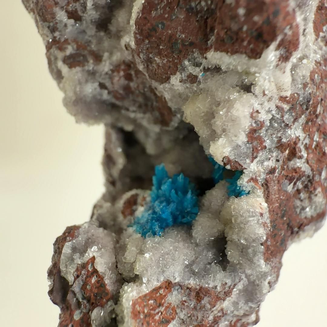 E31805 カバンシ石