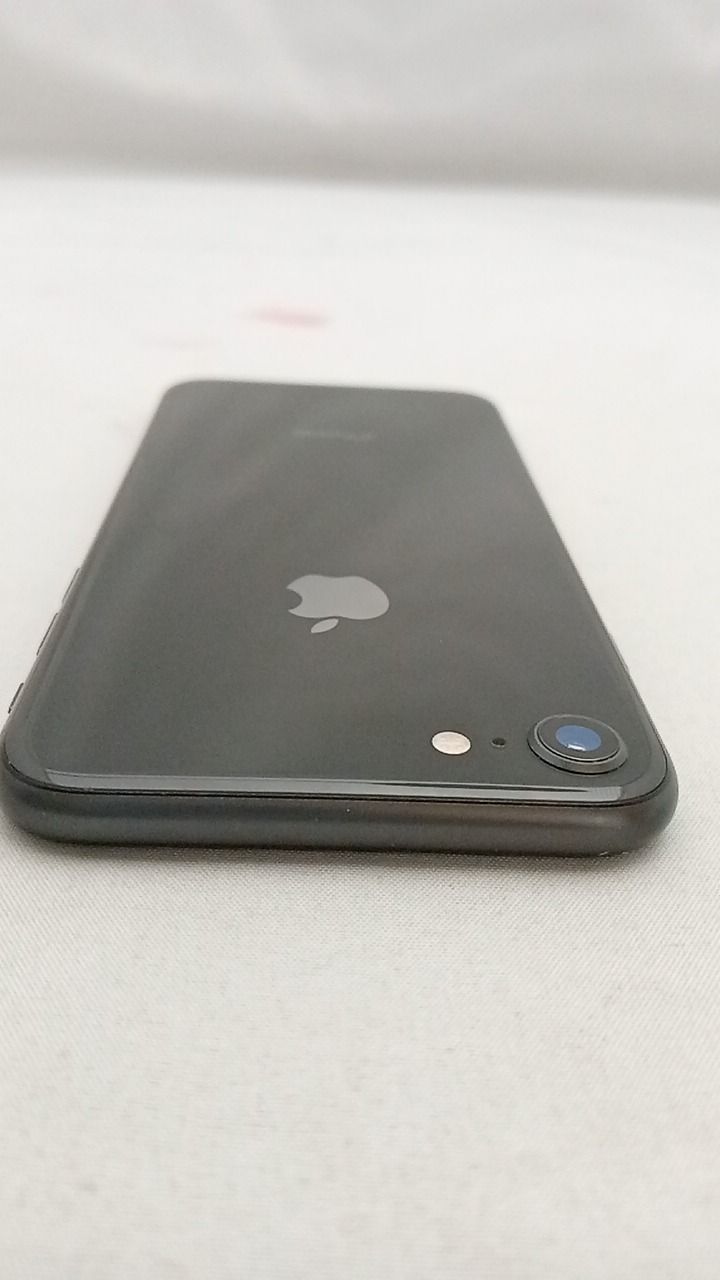 動作確認済！　iPhone8　A1906　64GB　本体　ブラック 　SIMフリー　箱　充電アダプタ　245986438 動作確認済！ iPhone8 A1906 64GB 本体 ブラック SIMフリー 箱 充電