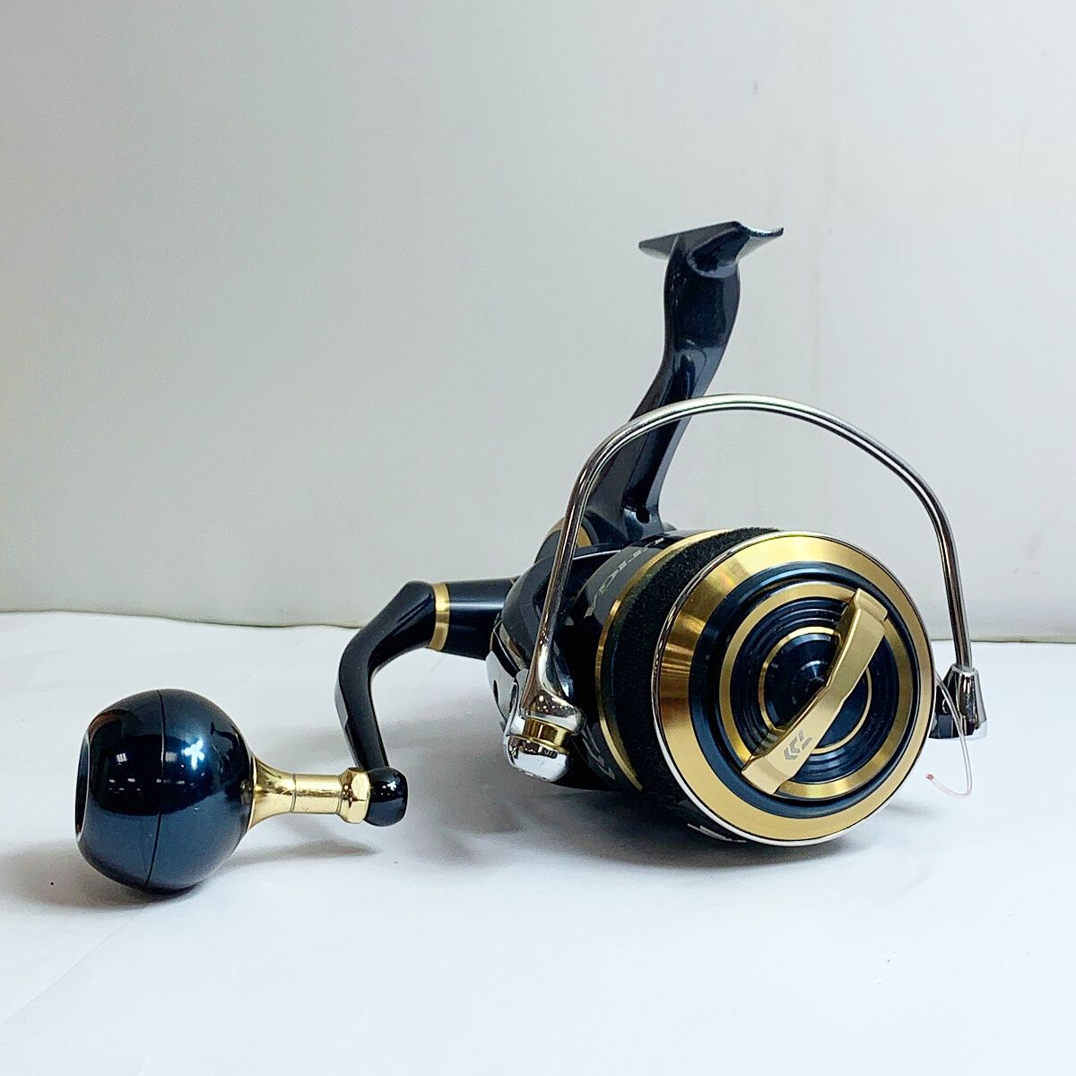 DAIWA ダイワ 20 ソルティガ 18000 スピニングリール 箱、ポーチ