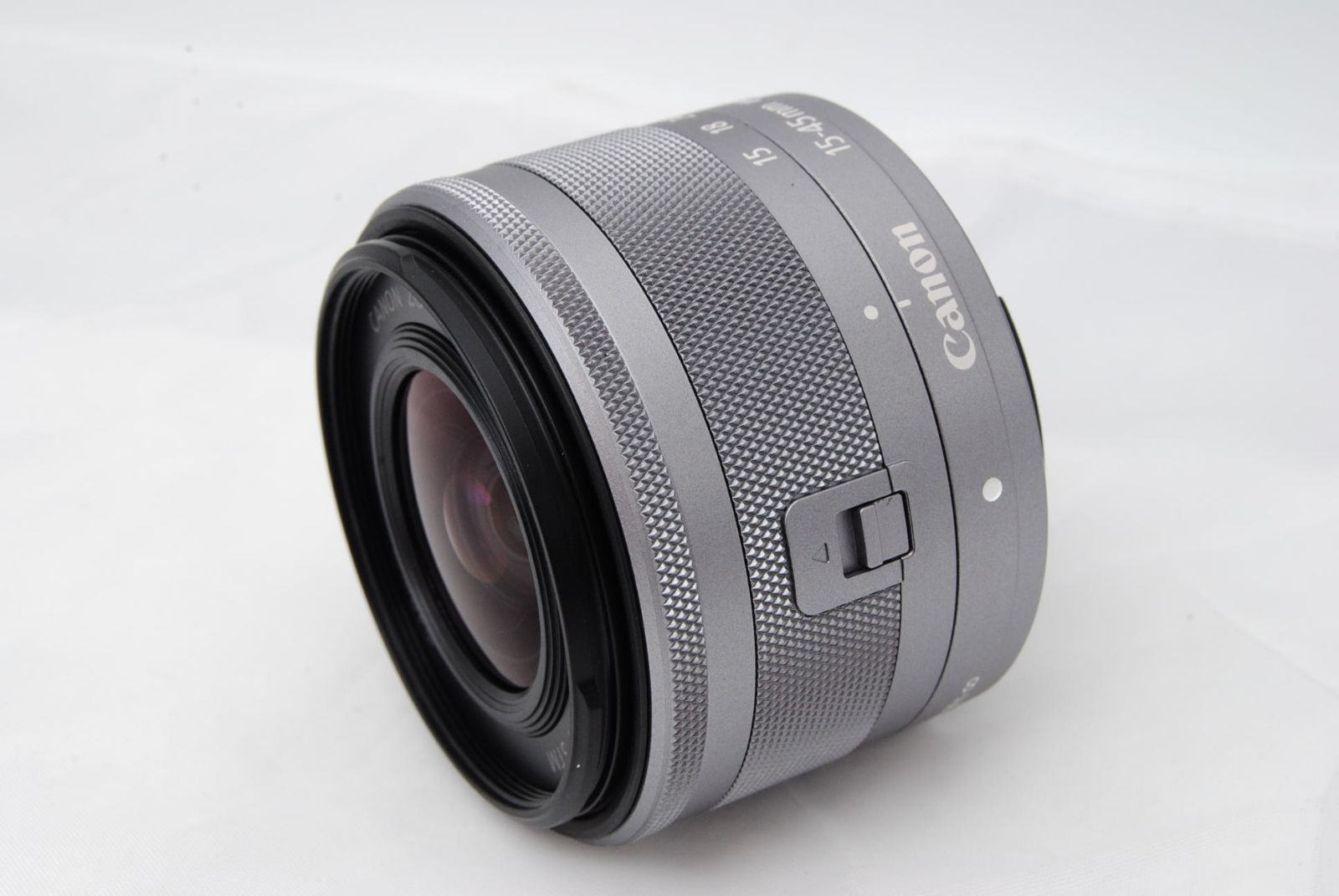 新品級◇Canon キヤノン EF-M 15-45mm F3.5-6.3 IS STM◇‐