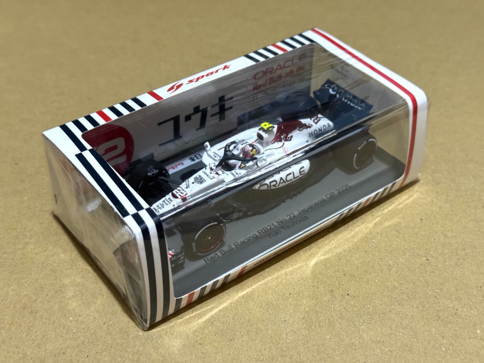 スパーク 1|43 オラクル レッドブル ホンダ RB21 角田裕毅 2025 年 日本 GP ピットボード付 SPARK S9595 1|43 Red Bull Racing Japanese 22 Yuki Tsunoda Pit Board