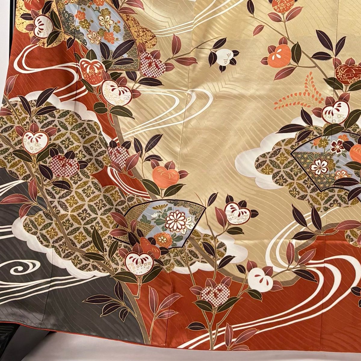 着物セット 身丈165cm 裄丈64cm S 袷 振袖フルセット 蝶 草花 金彩 ぼかし 赤 正絹 美品 秀品