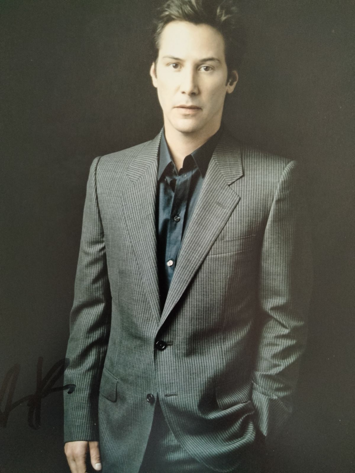 キアヌ・リーブス直筆サイン入り超 大型写真…Keanu Reeves キアヌ・リーブス直筆サイン入り超 大型写真…Keanu Reeves