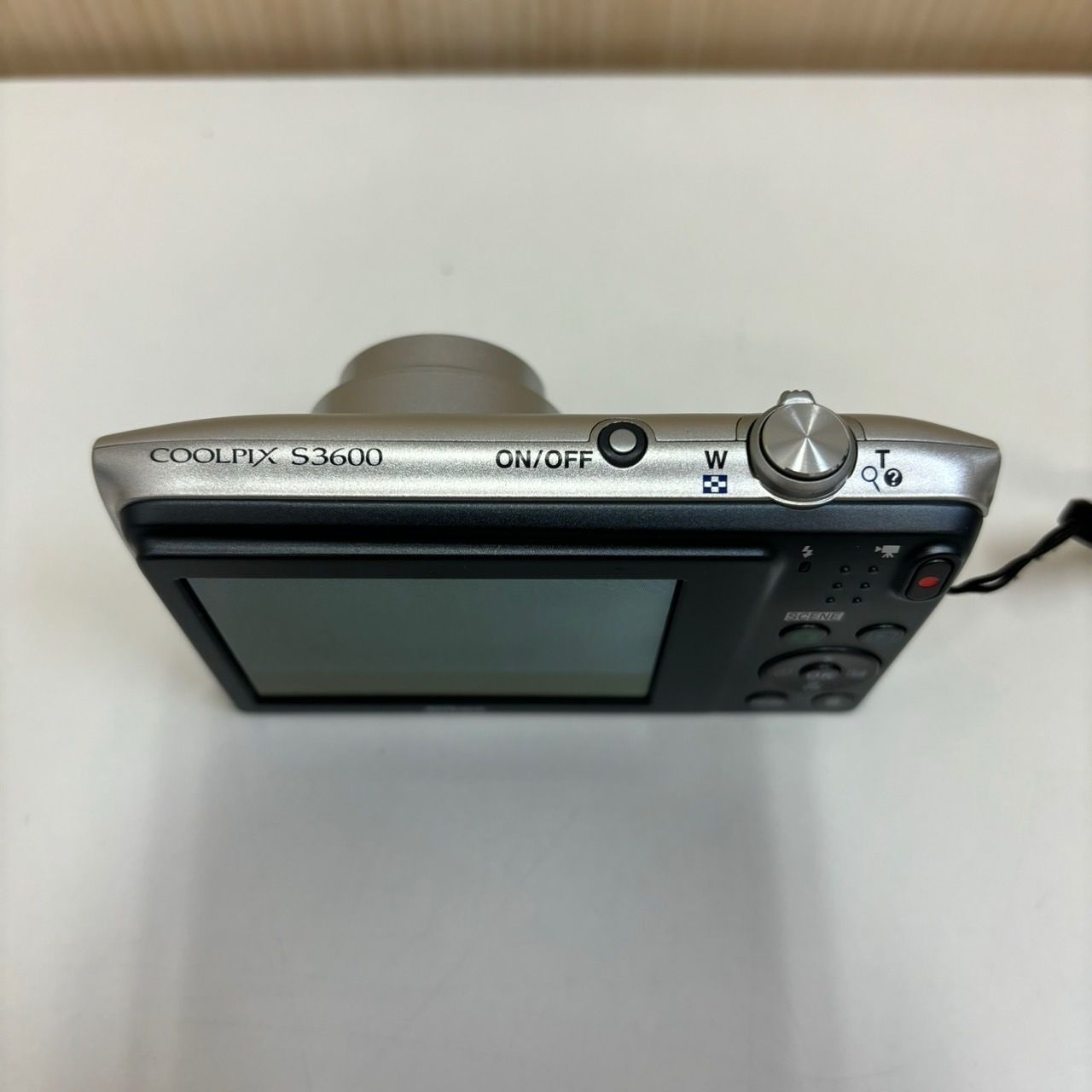 ニコン nikon COOLPIX S3600 PK 光学8倍ズーム 2050万画素 - メルカリ