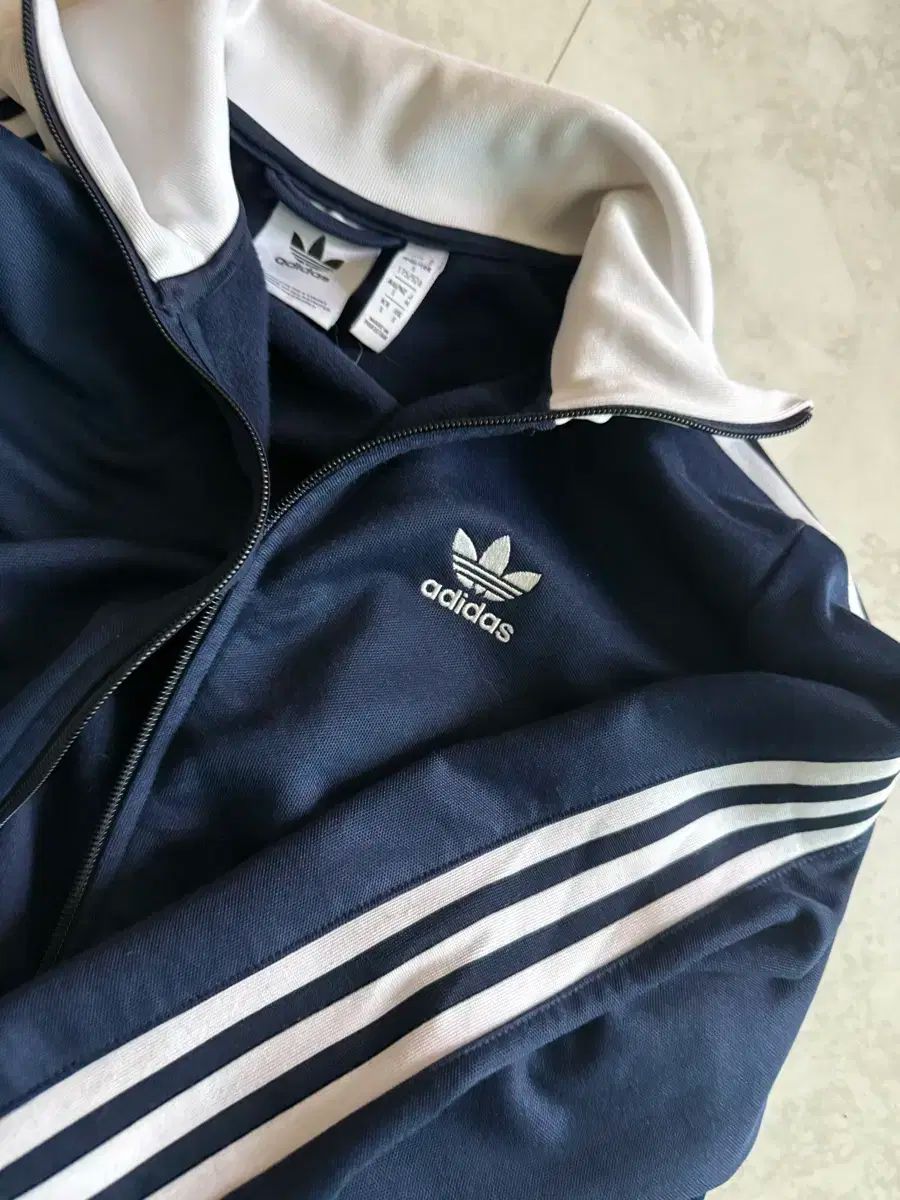 アディダス BECKENBAUER トラックジャージ ネイビー s