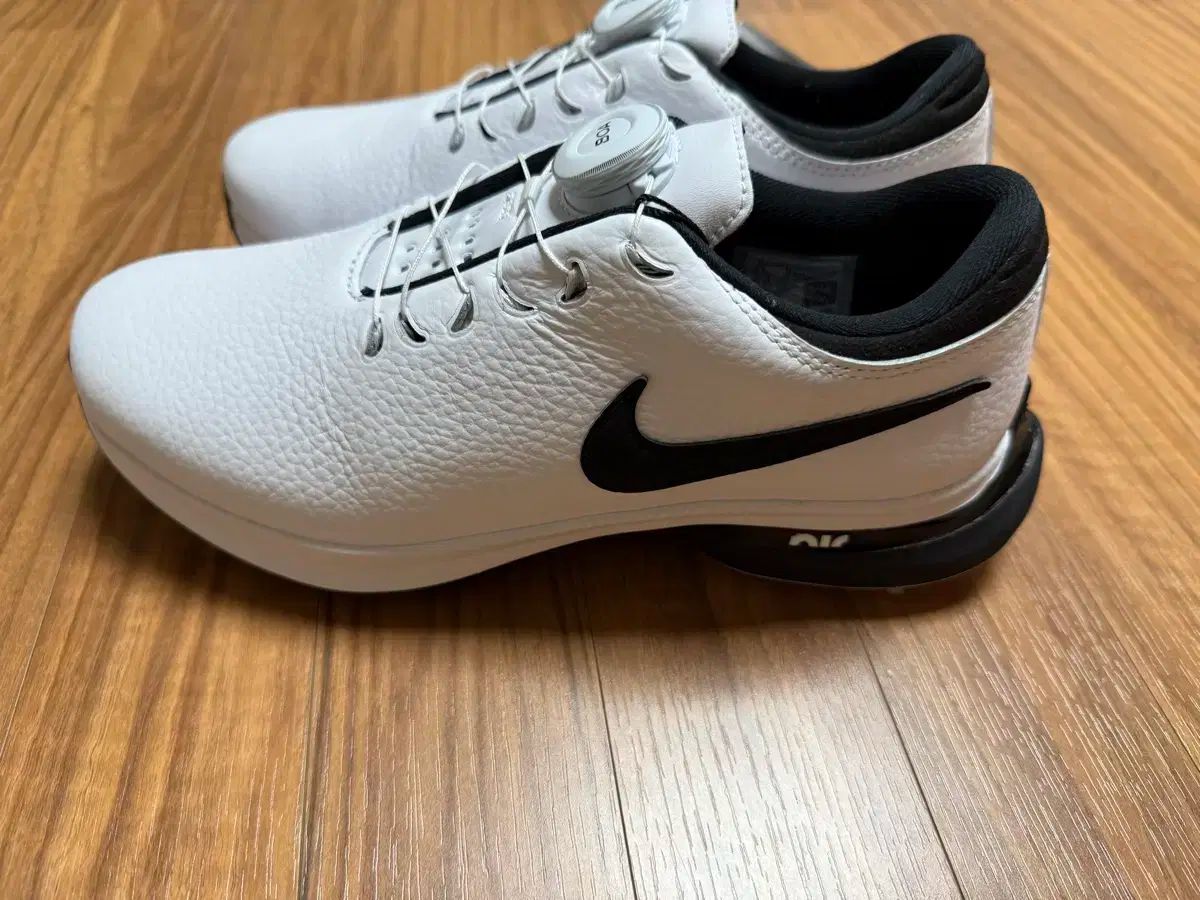 Nike エアーズームビクトリーツアー3ボア 27.0㌢ Nike エア ズーム