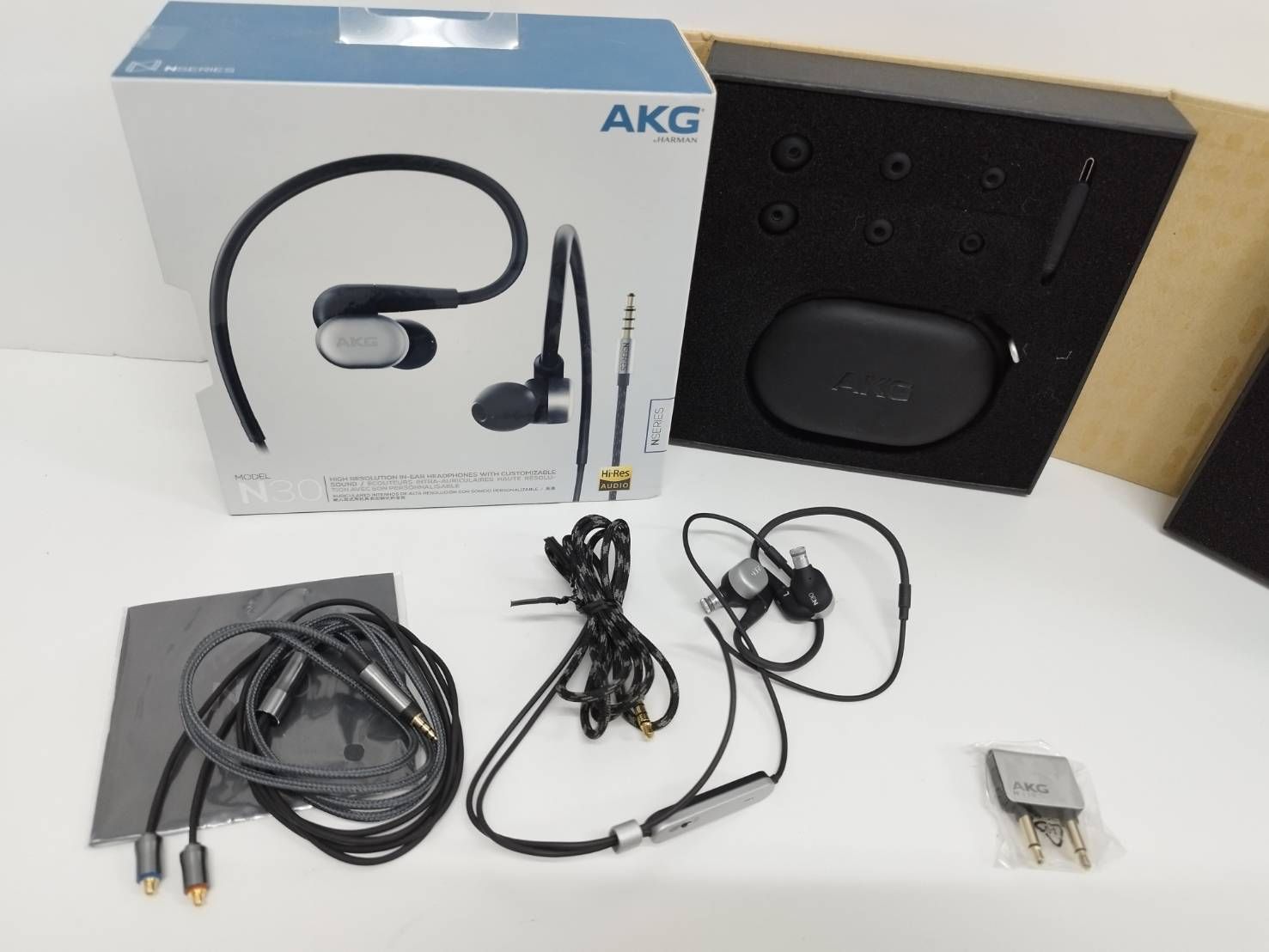 美品 AKG N30 イヤホン Amazon.co.jp: AKG N30 イヤホン カナル型/ハイレゾ対応