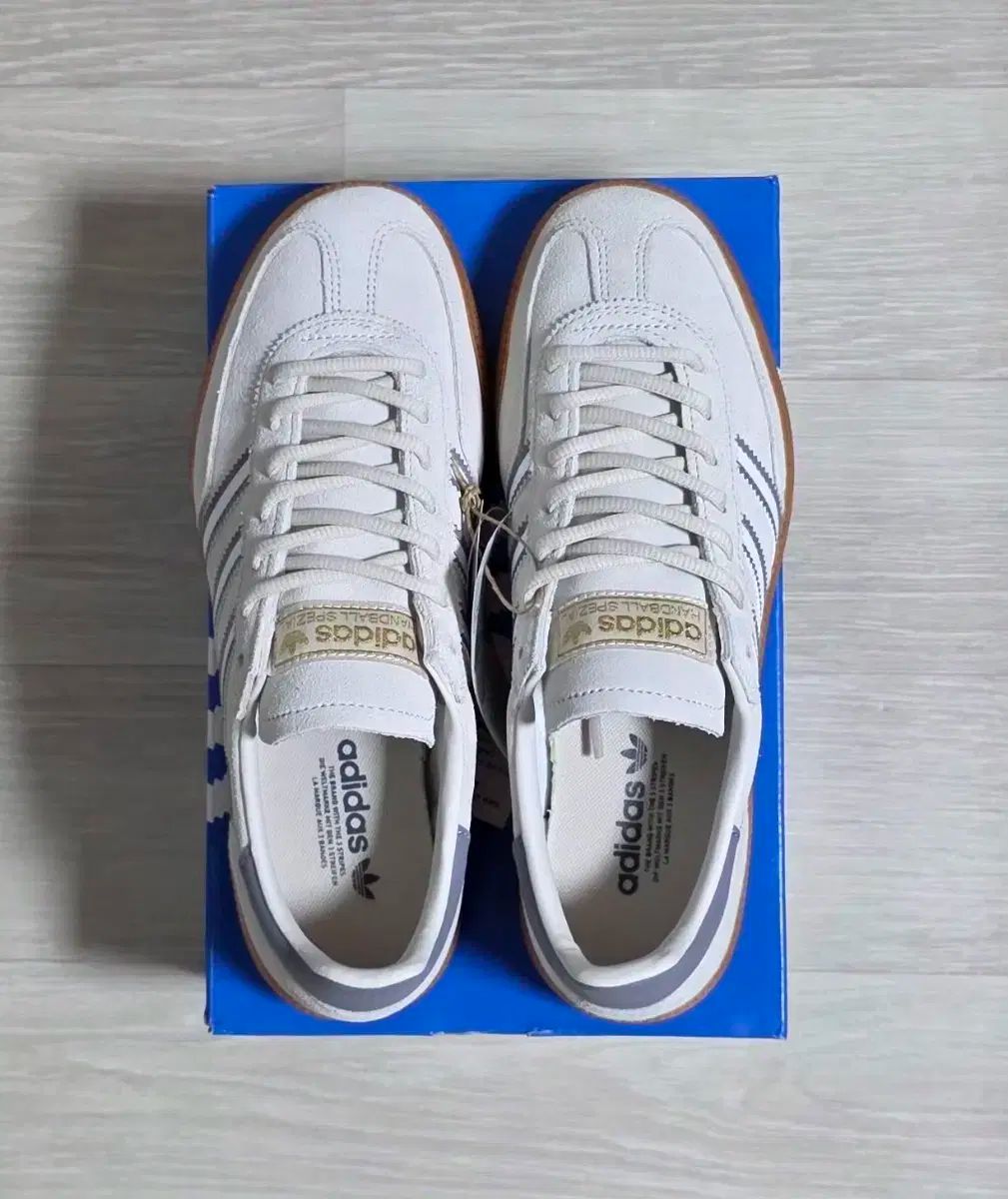 adidas アディダス