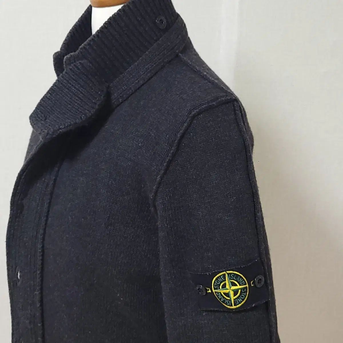 STONE  ブラックカーディガン L ストーンアイランド 8115503a1-v0029-3.jpg