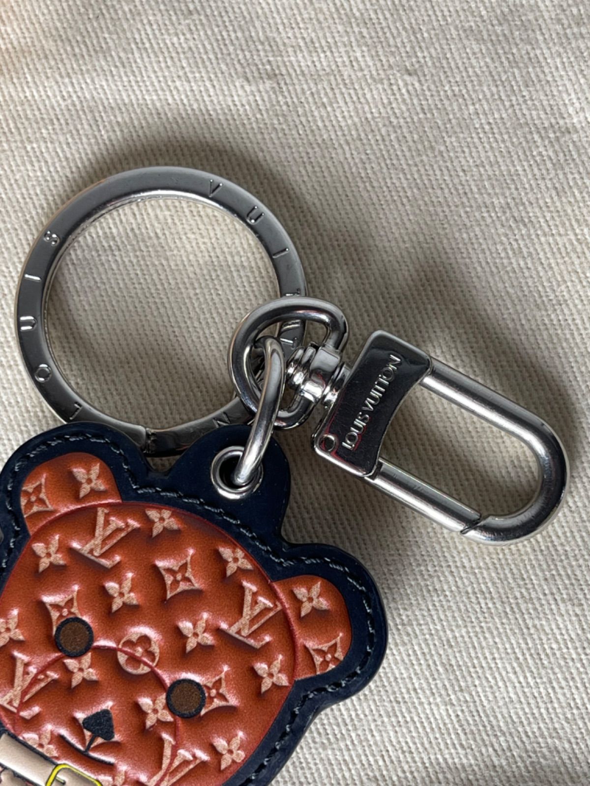 LOUIS VUITTON ルイヴィトン キーホルダー ポルトクレ テディベア