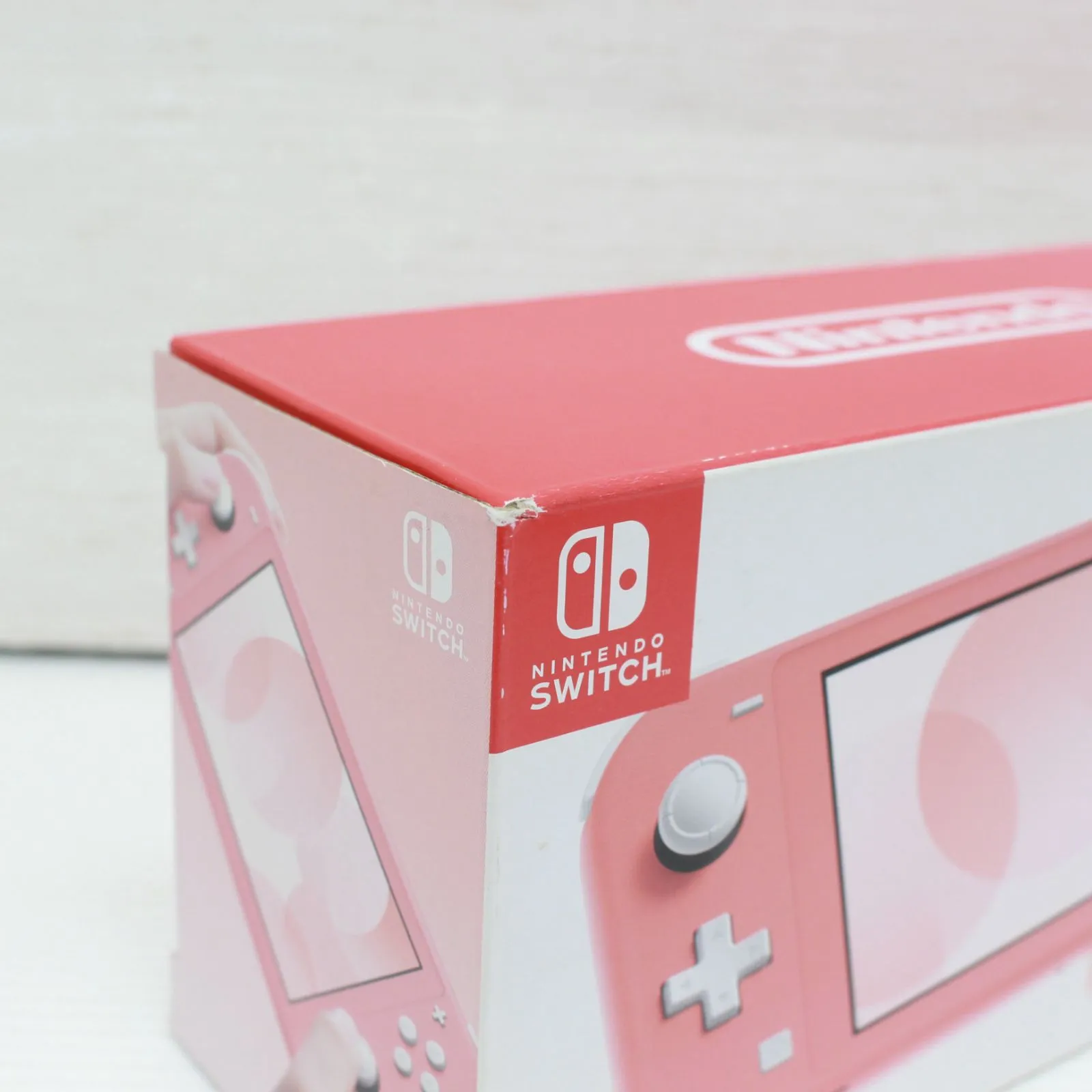 Nintendo Switch Light □本体 □ケース付き□コーラルピンク 【公式通販】