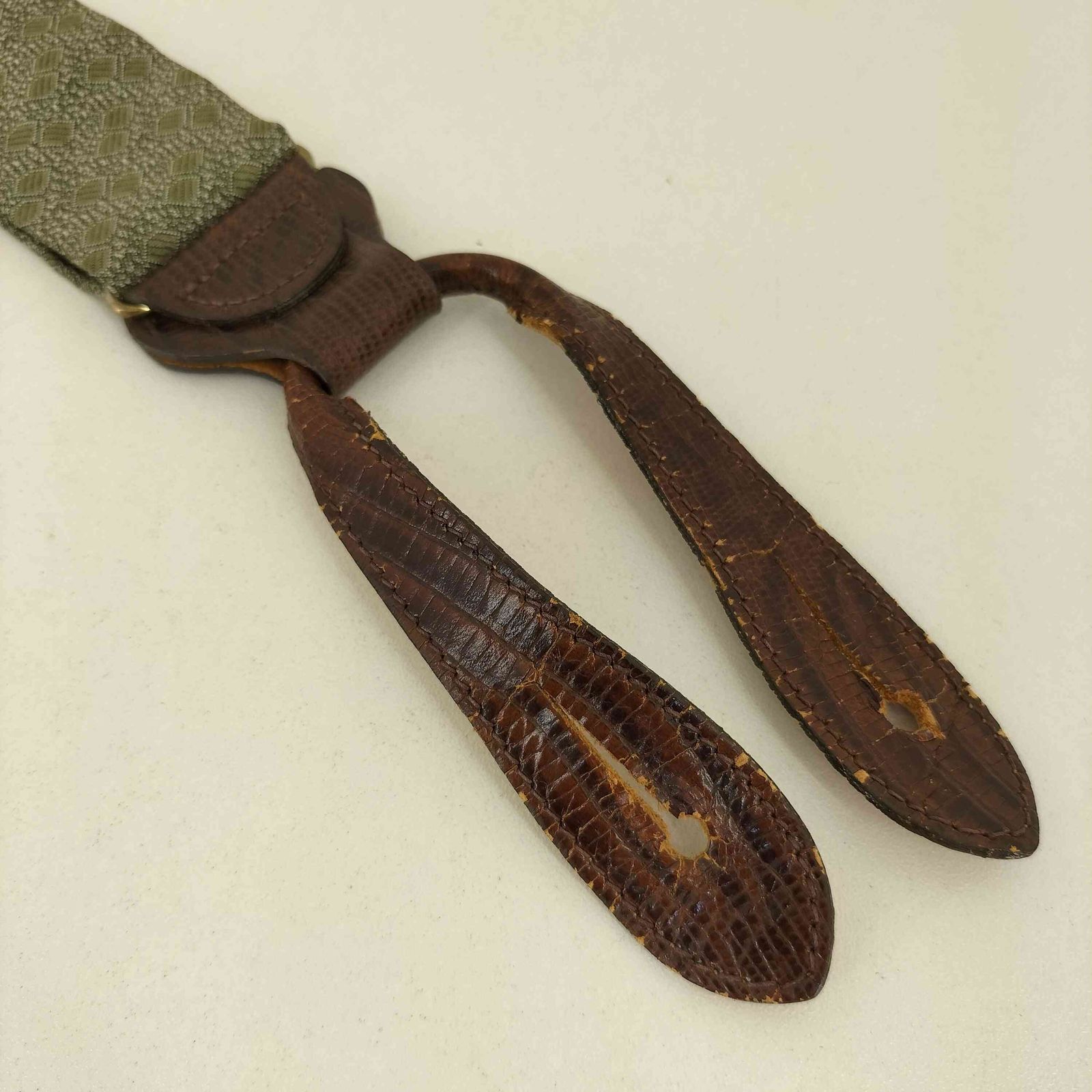 ユーズドフルギ USED古着 {{TRAFALGAR}}総柄サスペンダー メンズ 表記