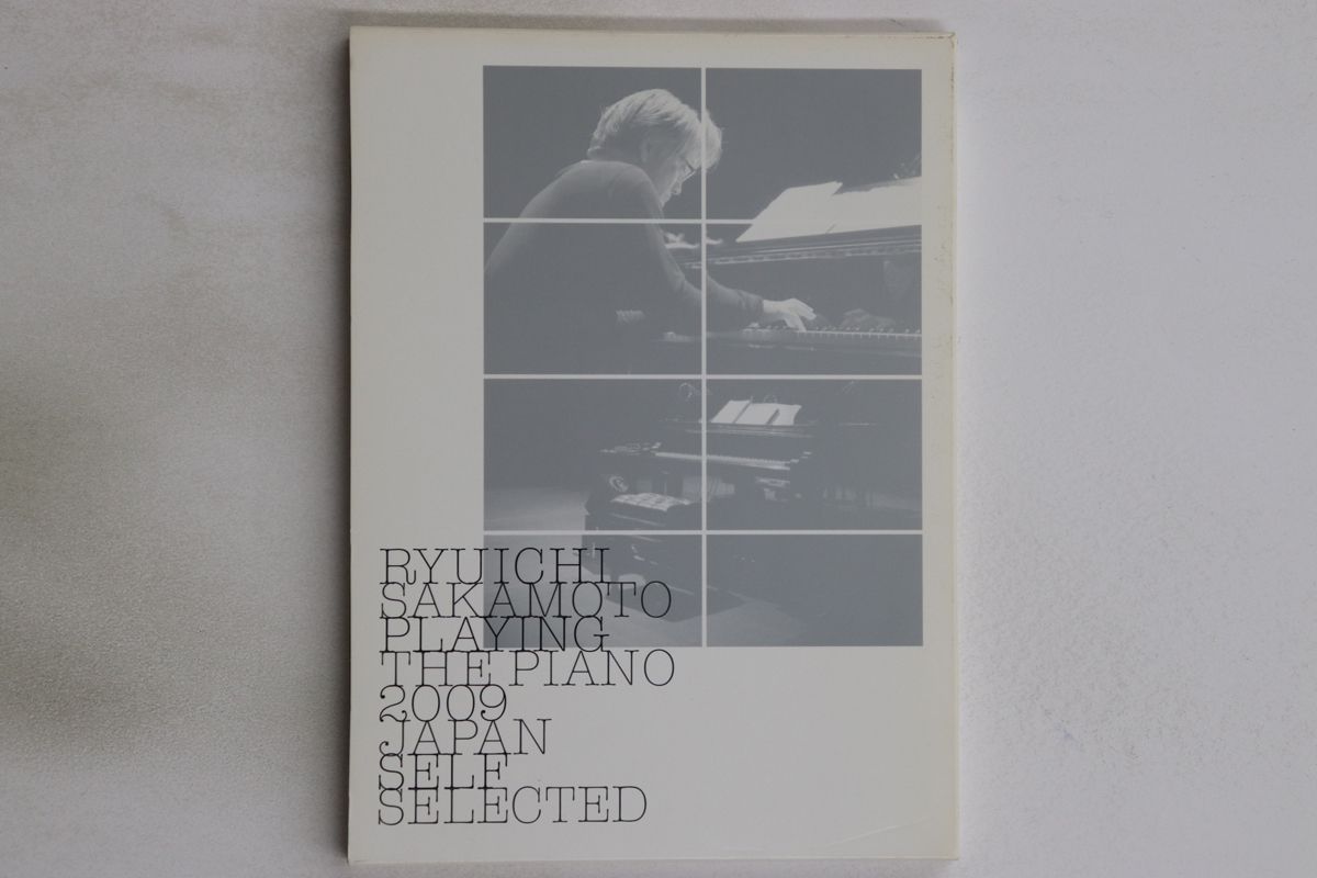 坂本龍一 playing the piano 2009 Ryuichi Sakamoto – Playing The Piano 2009 _Out Of Noise Tour