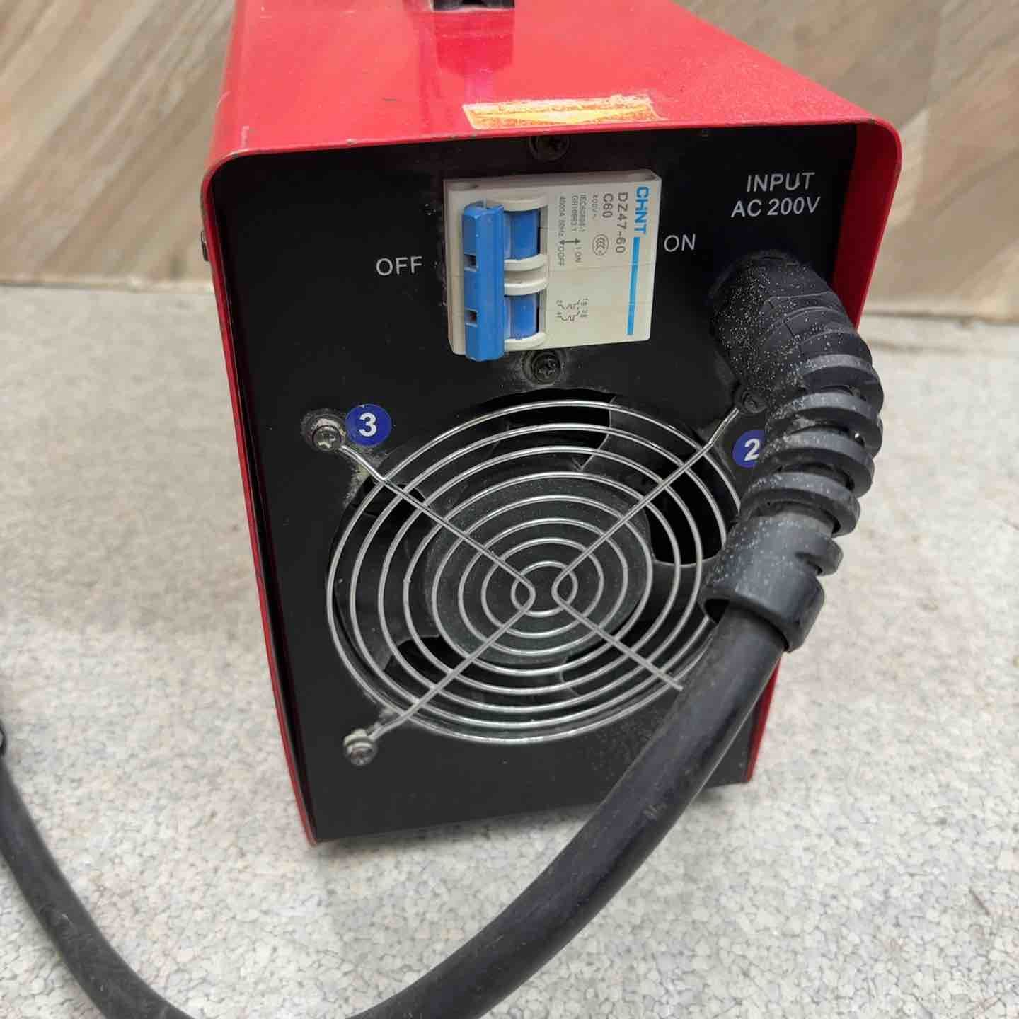 デジタルインバーター直流溶接機 BM2-200DA