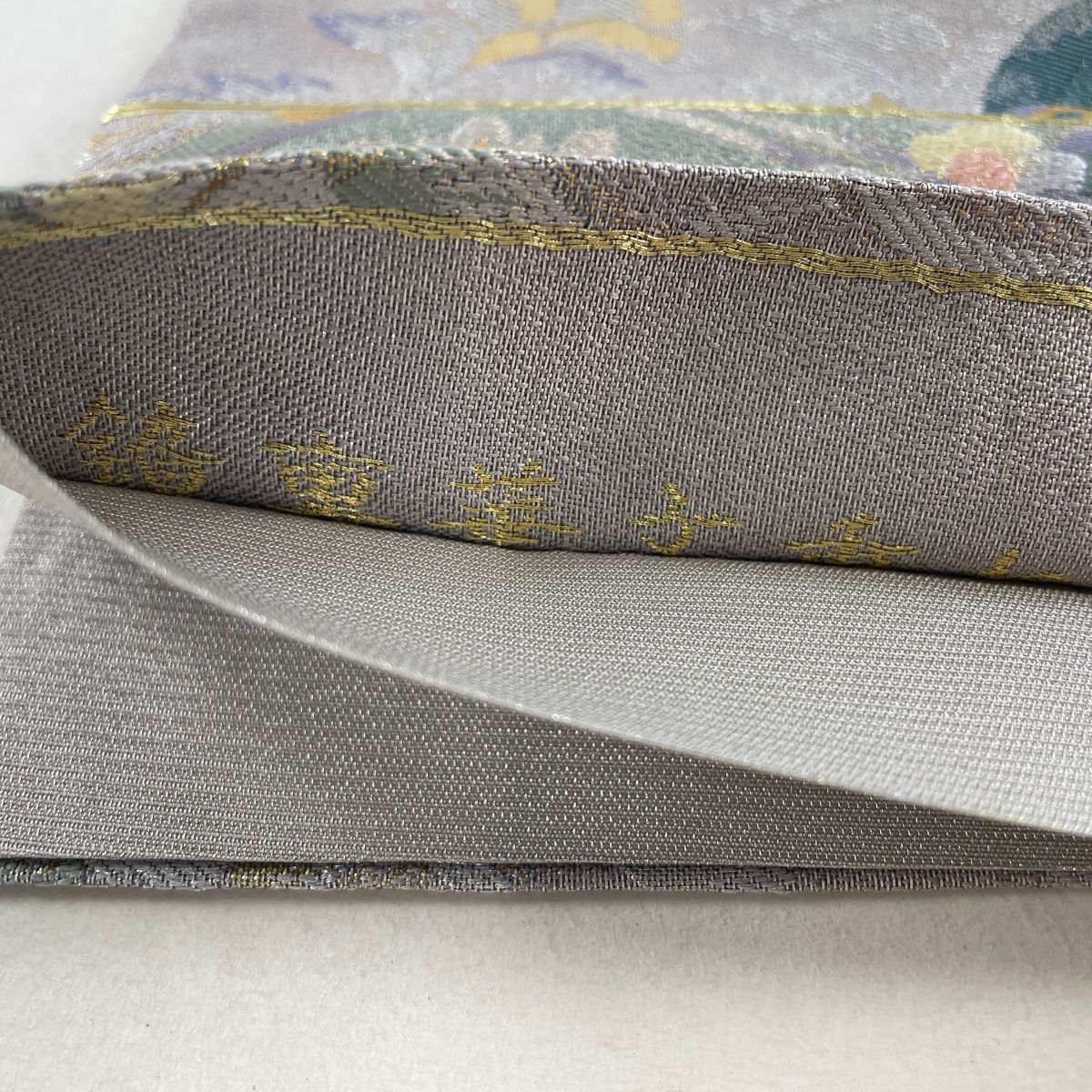 袋帯 美品 名品 落款 じゅらく 華文 花唐草 金銀糸 刺繍 黄土色 六通