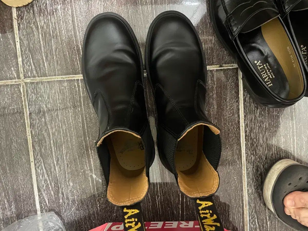 DR. MARTENS ドクターマーチン 2976 チェルシー スムース