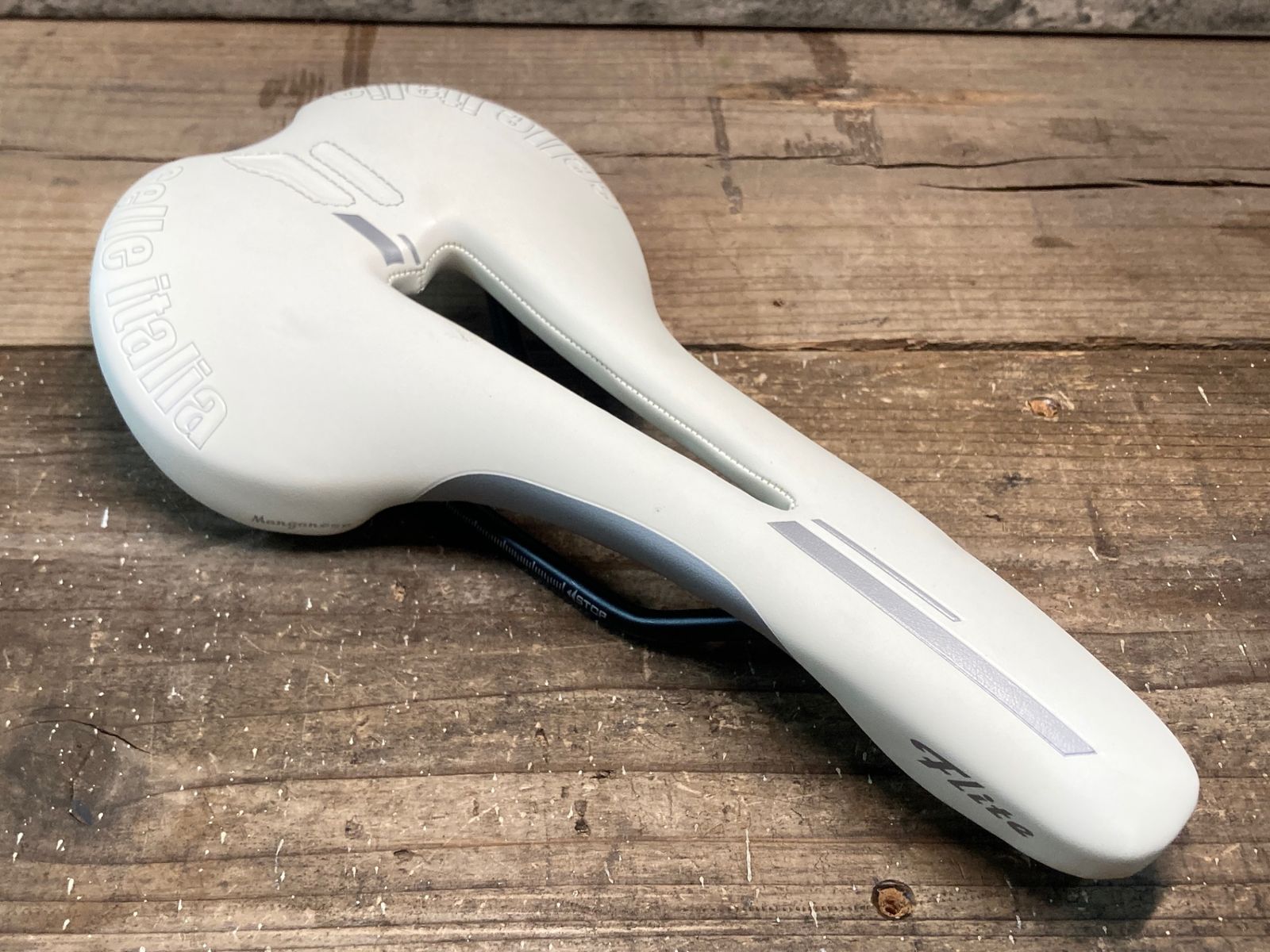 IP825 セライタリア selle italia フライト FLITE MANGANESEレール 白