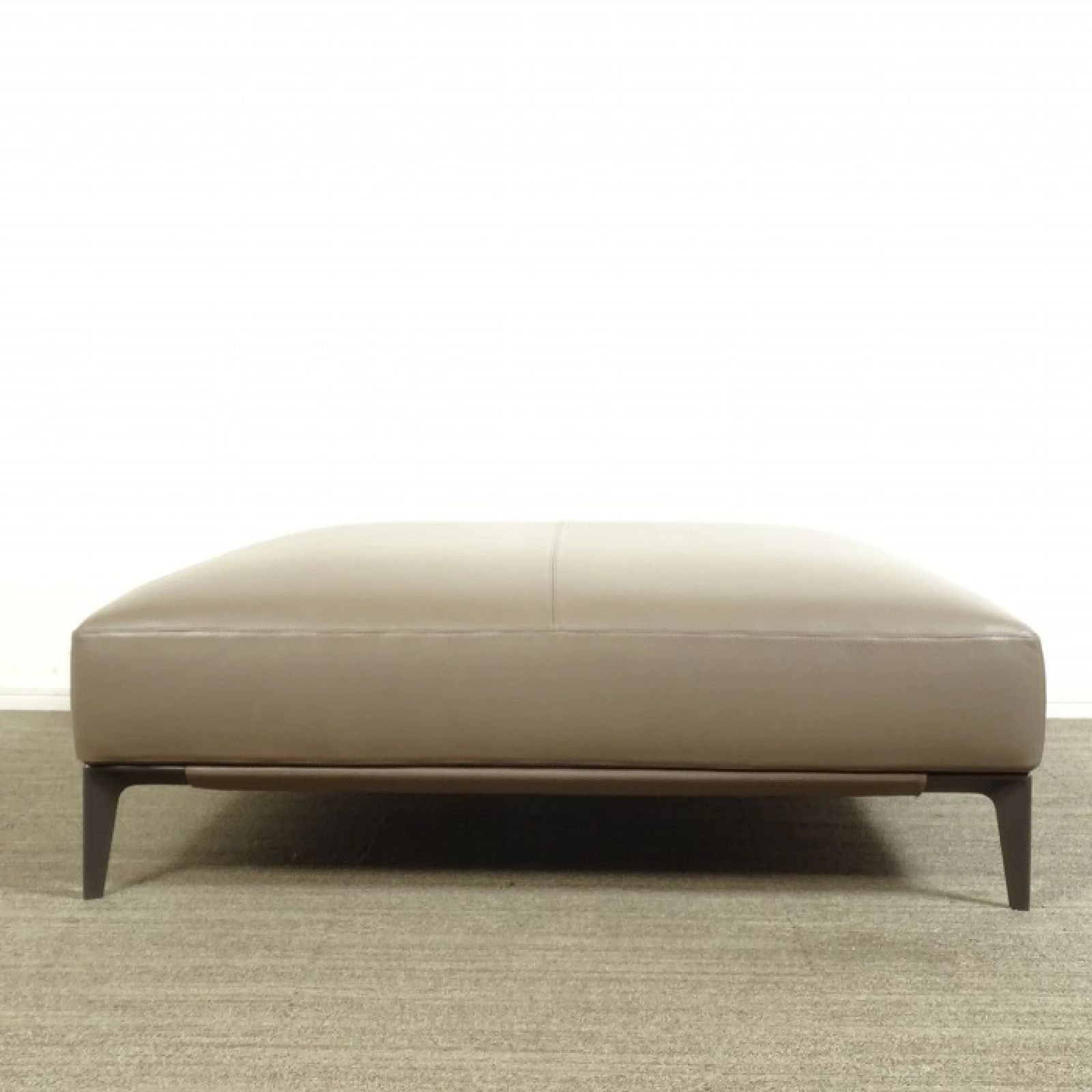 arflex（アルフレックス） ERA（エラ）オットマン/ラグジュアリー arflex アルフレックス ERA エラ オットマン 110 本革 入荷しま