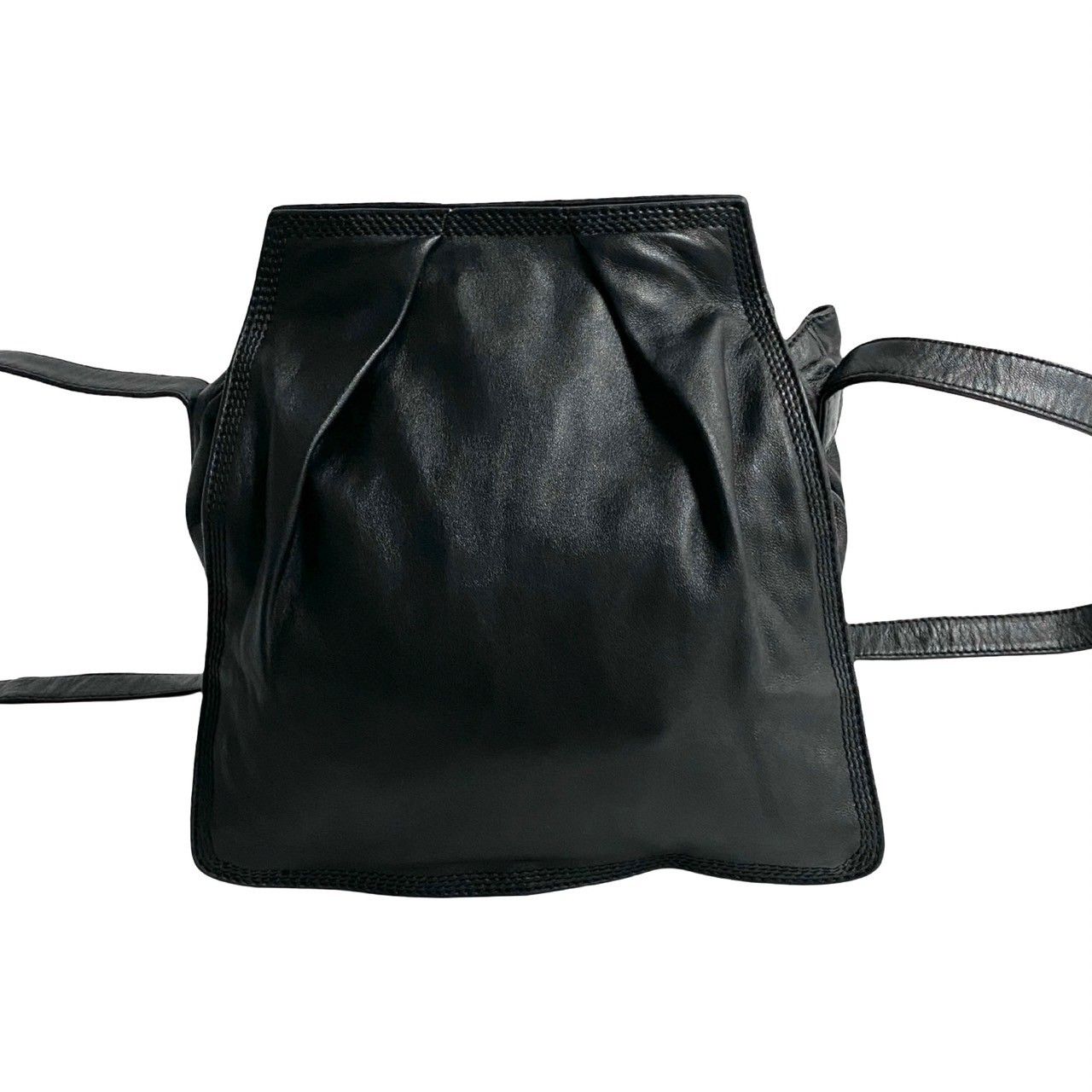 ロエベ ショルダーバッグ アナグラム レザー 斜め掛け ブラック ヴィンテージ LOEWE ロエベ アナグラム フロントベルト エンボスレザー