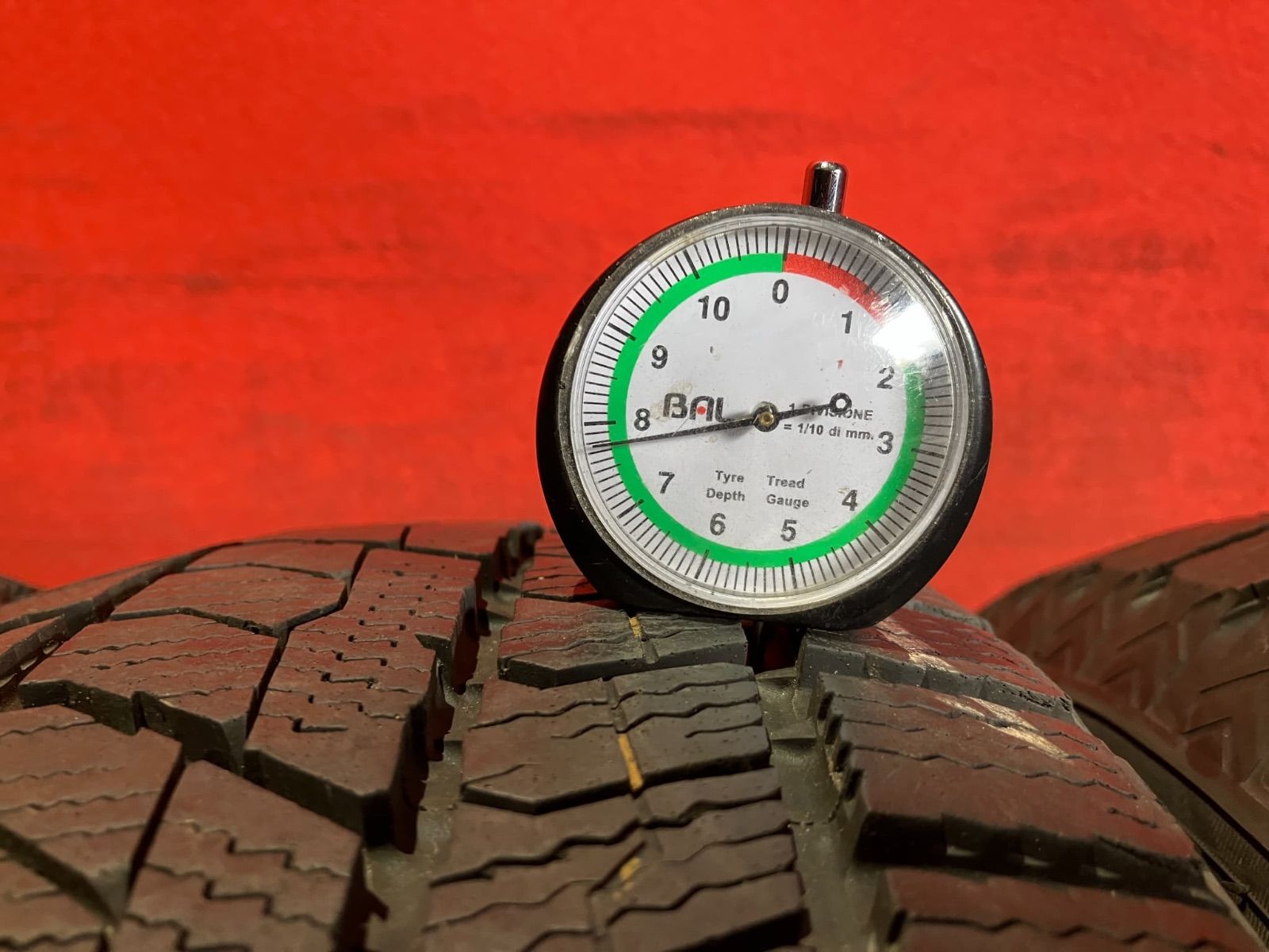 スタッドレスタイヤ 195