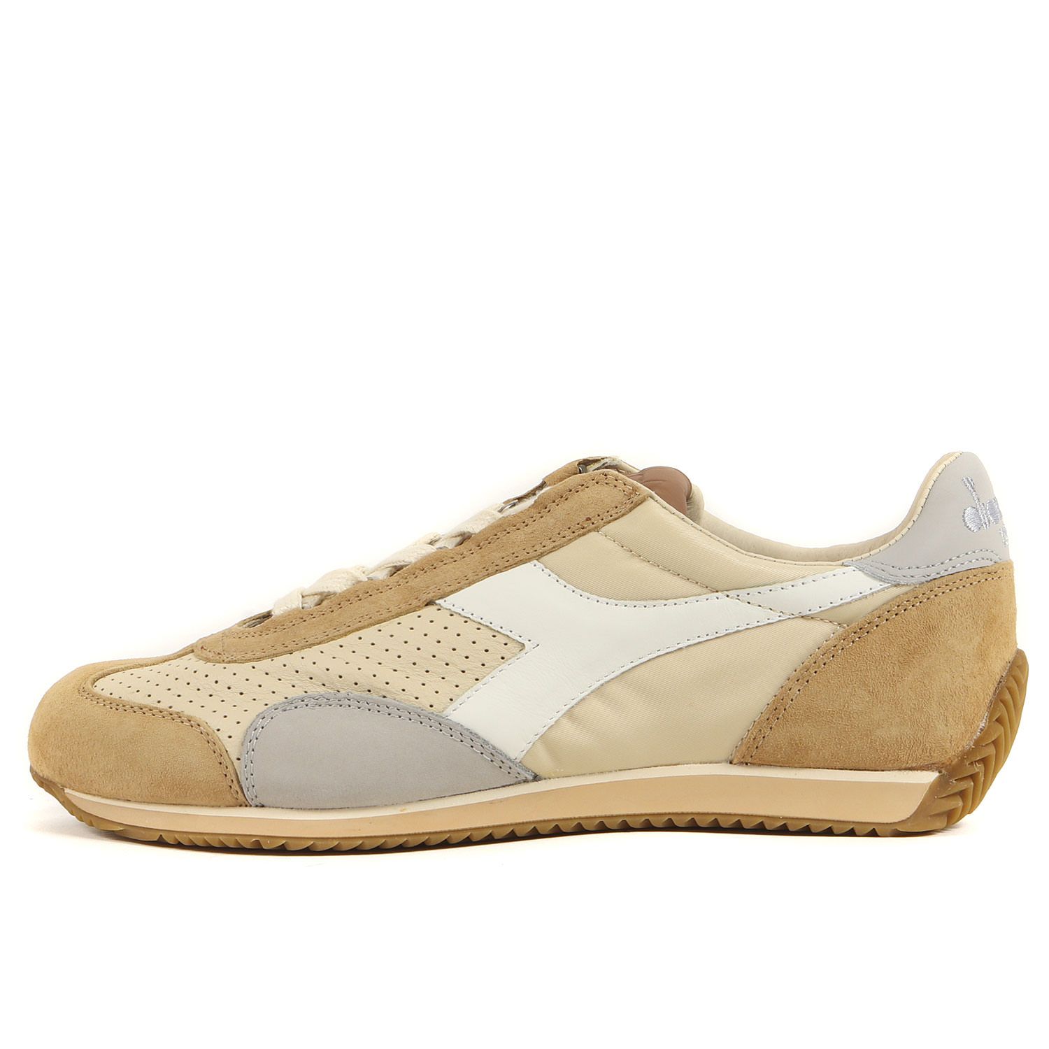 新品 diadora ディアドラ サイズ:25.5cm パンチング スエード