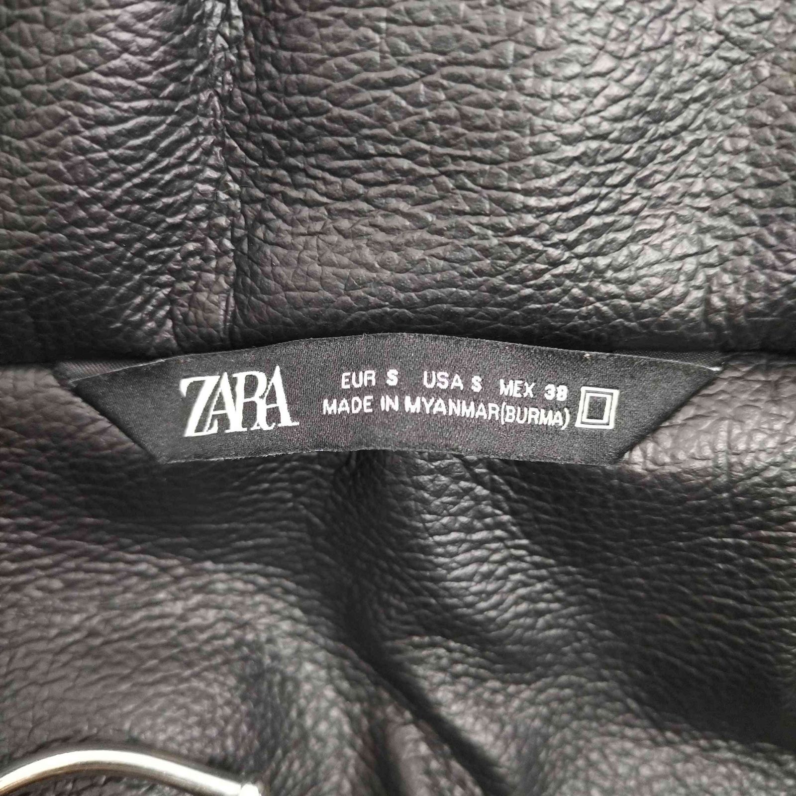 ザラ ZARA LEATHER EFFECT PUFFER JACKET フェイクレザー中綿