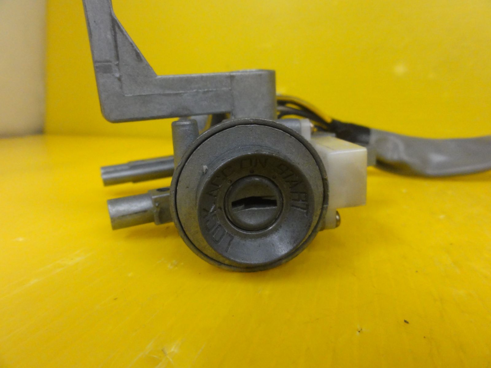 平成8年車 スズキ CT21S ワゴンR キーシリンダー カギ 鍵 1台分 純正 走行48626km F30489 FFCRYSTALESIA_COM