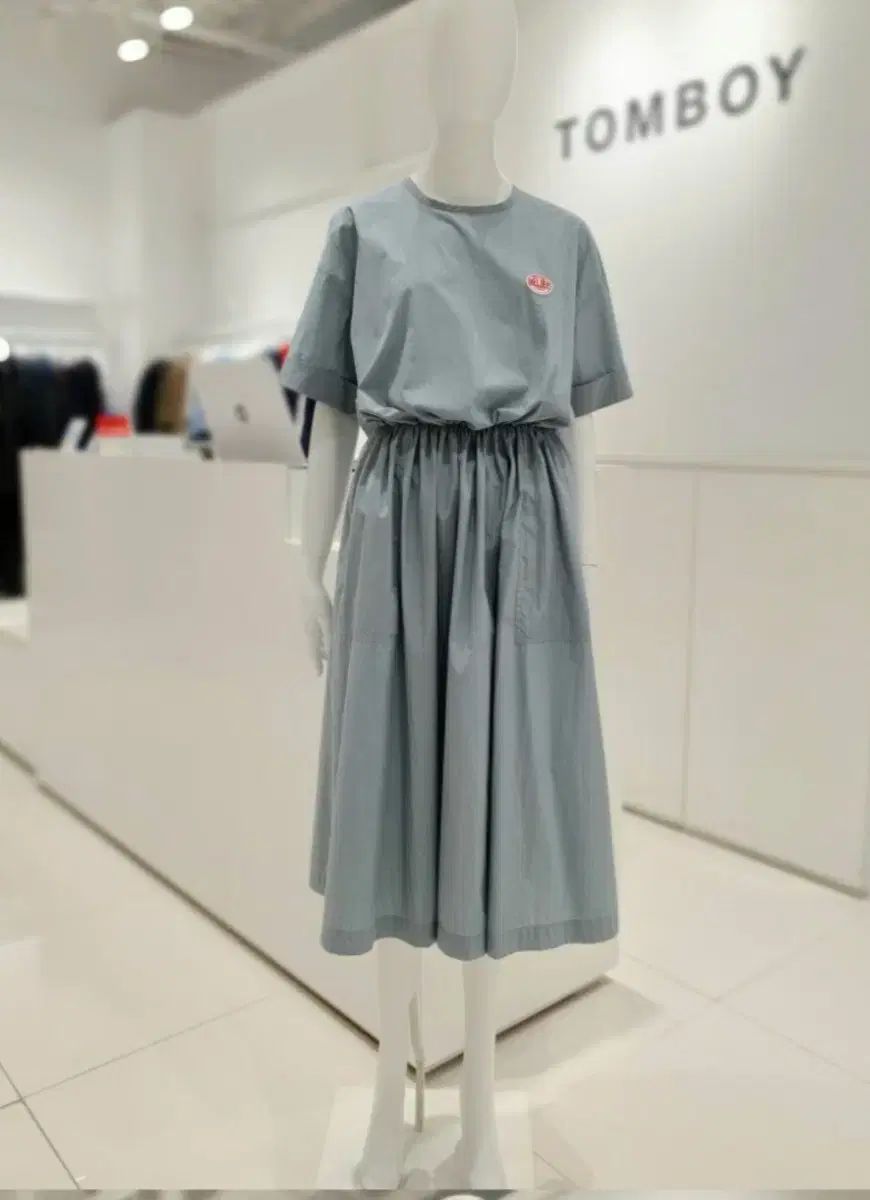 スタジオ TOMBOY トムボーイ バックフラップ ワンピース