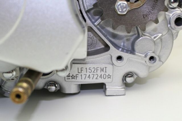 125ccエンジンセル始動方式クラッチレバーなし
